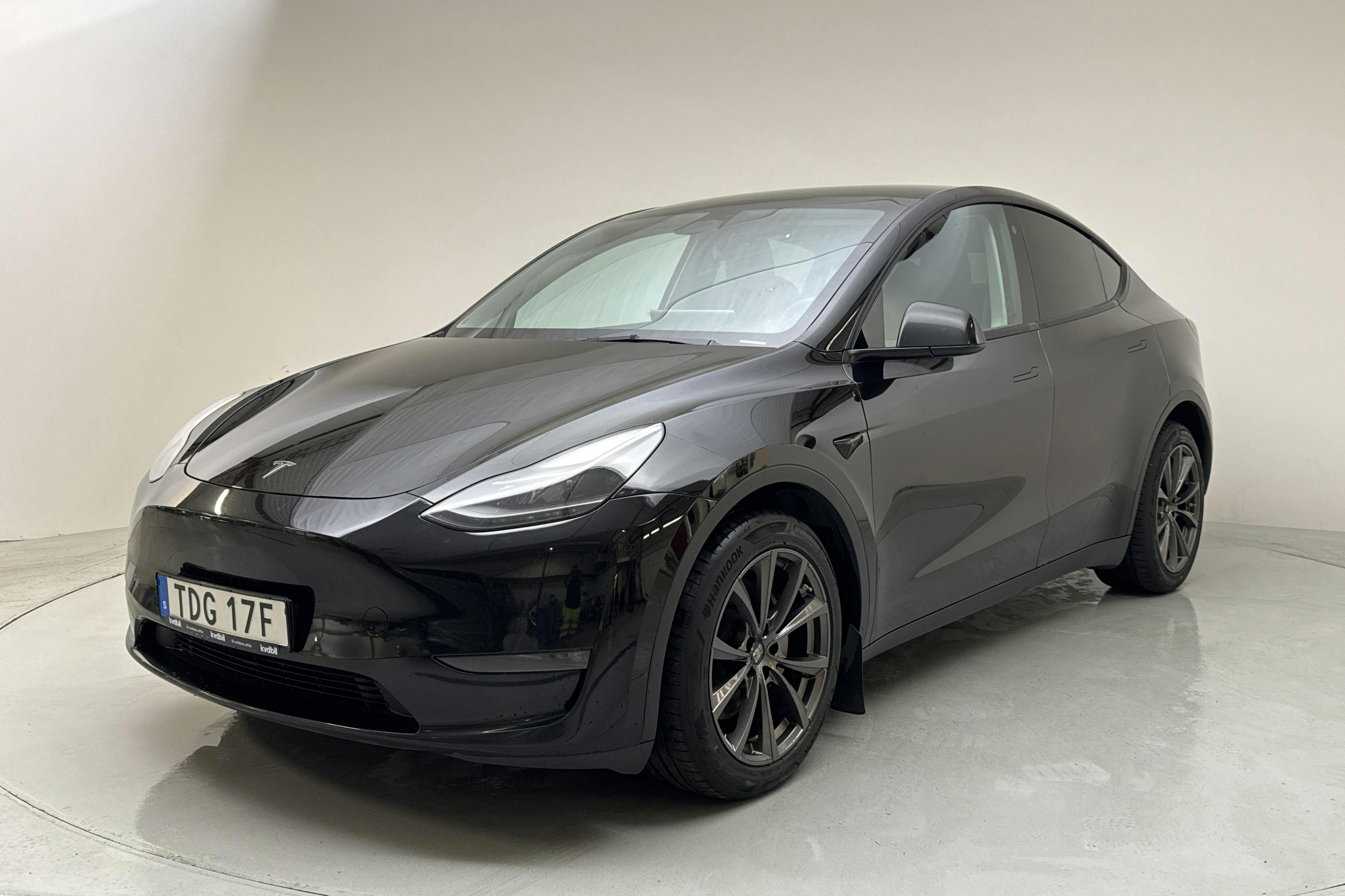 Tesla Model Y Long Range Dual Motor AWD - 8 503 mil - Automat - svart - 2022