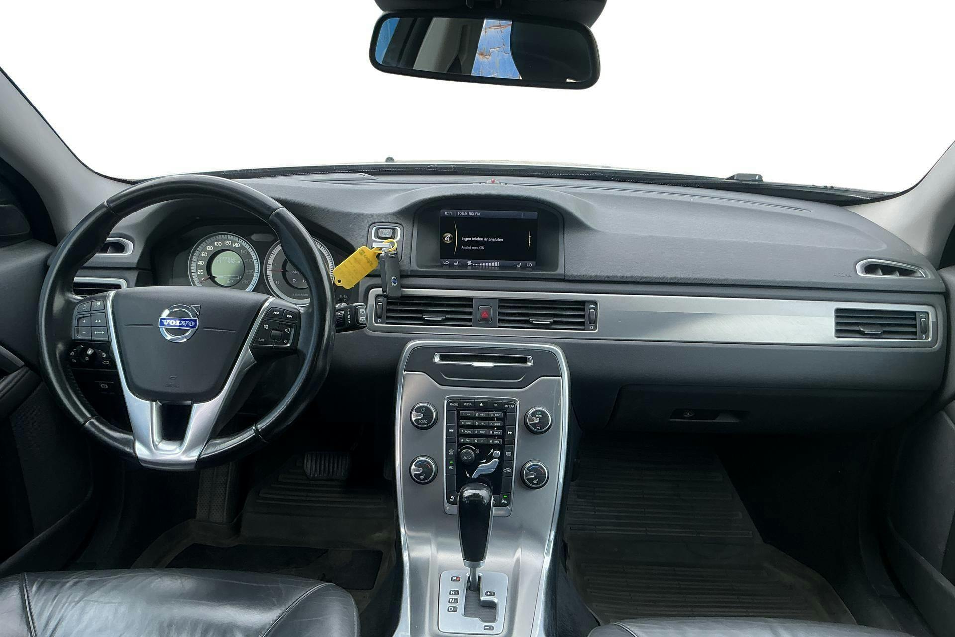 Volvo V70 II D5 AWD (215hk) - 27 787 mil - Automat - Light Grey - 2012