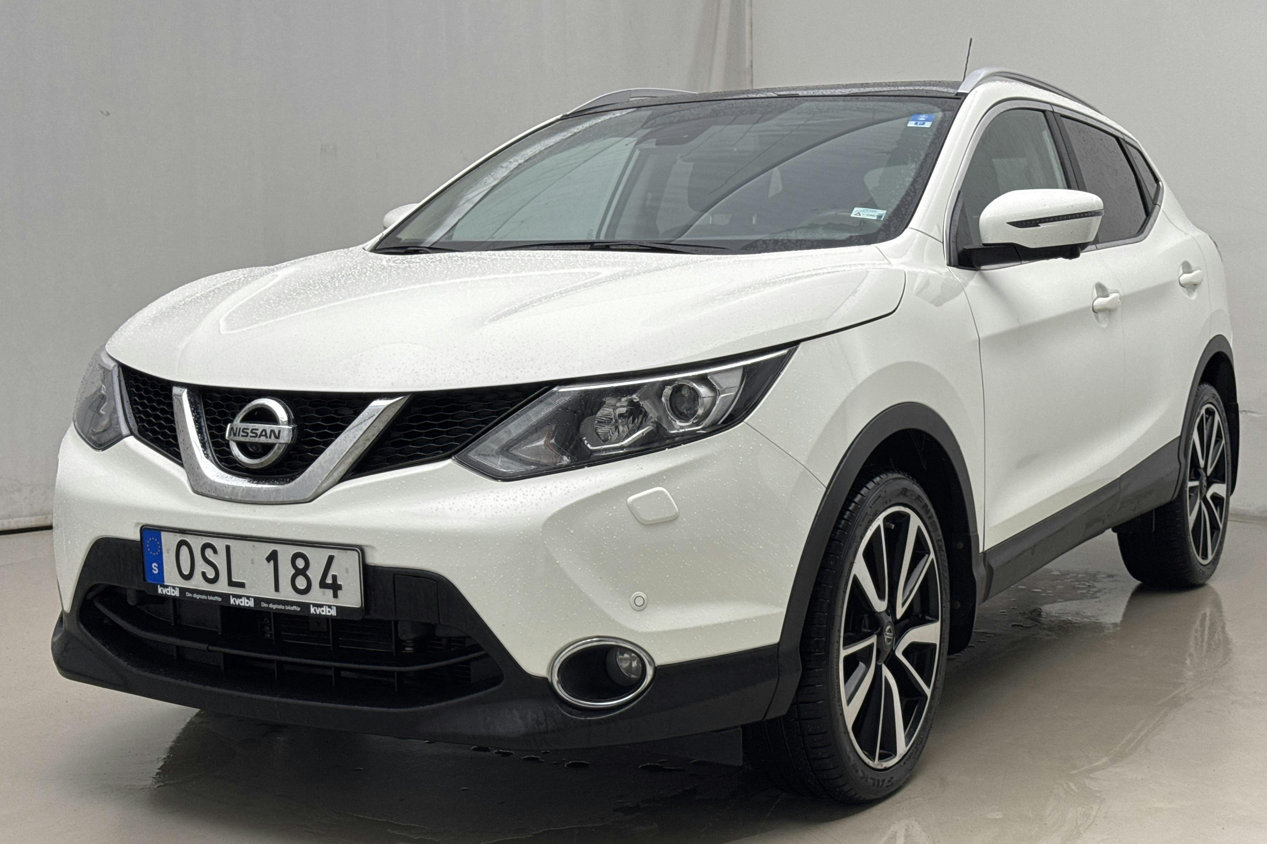 Presentation photo 1 of 17: Nissan Qashqai 1.2 (115hk) - 71 560 km - Automatic - white - 2015