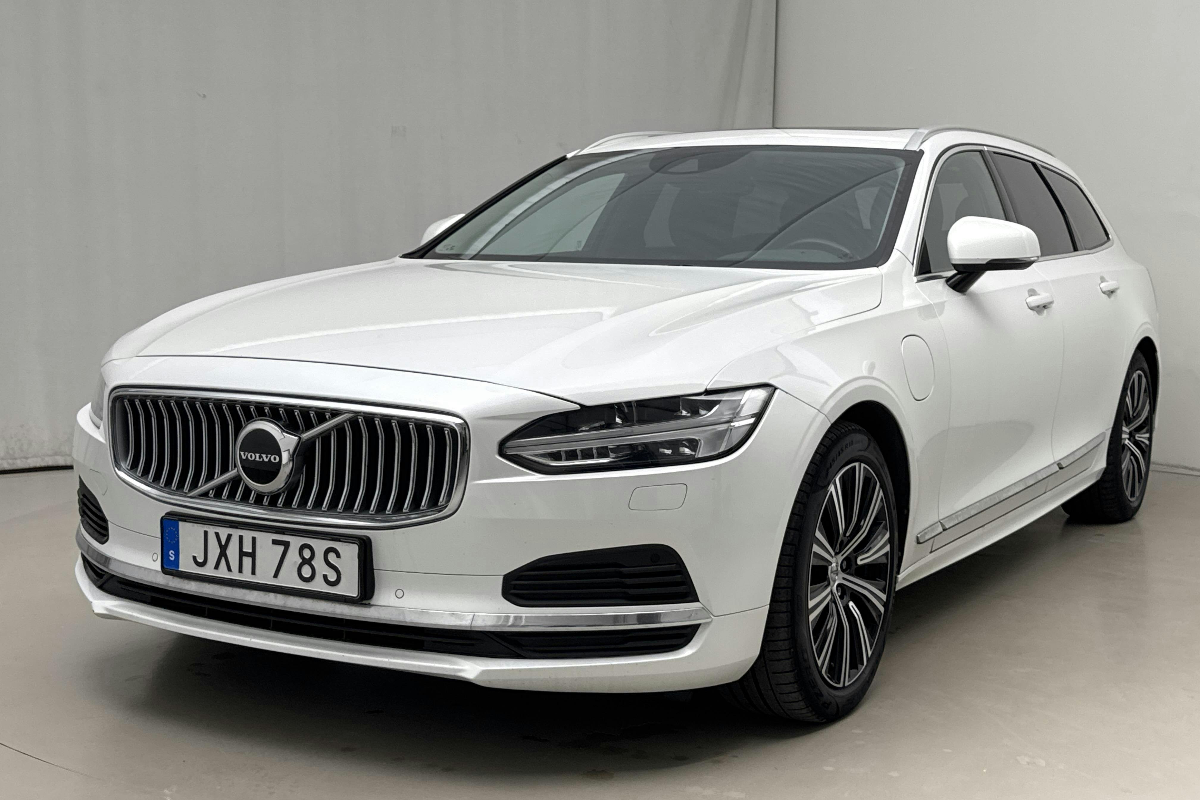 Volvo V90 T6 AWD Twin Engine (340hk) - 144 200 km - Automatic - white - 2021