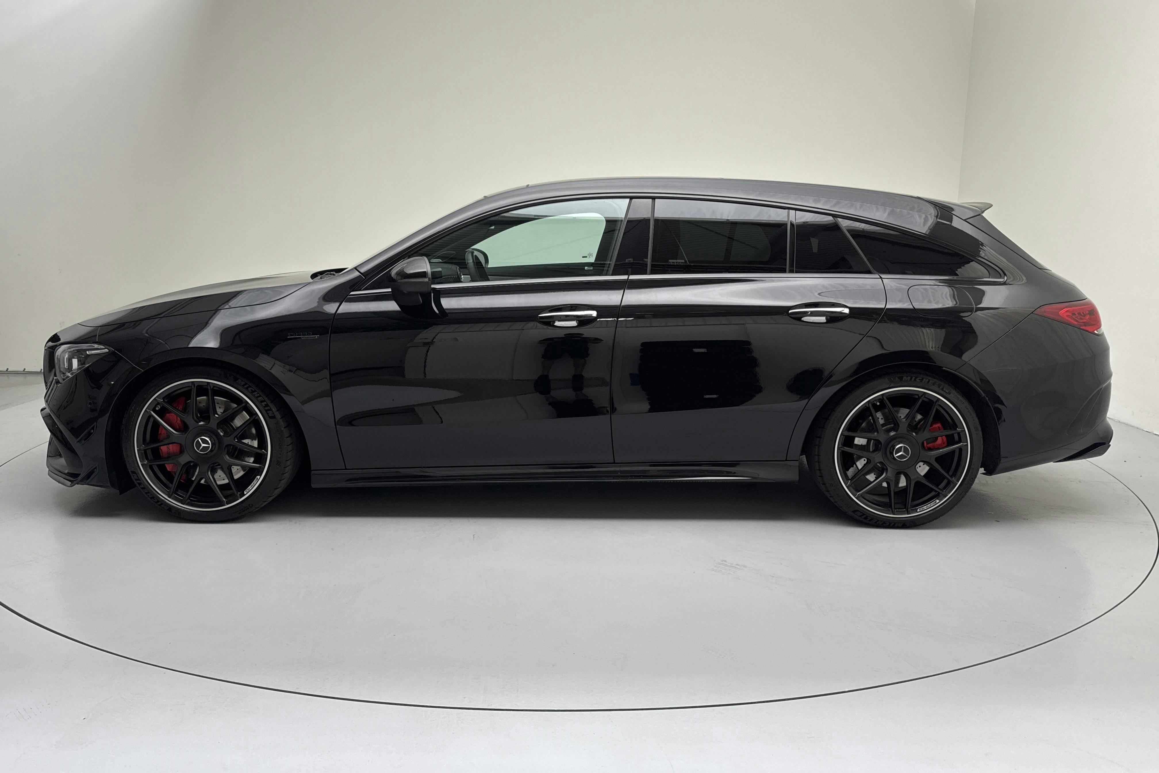 Presentation photo 2 of 16: Mercedes CLA 45 S AMG 4MATIC Shooting Brake X118 (422hk) - 49 860 km - Automatic - black - 2023