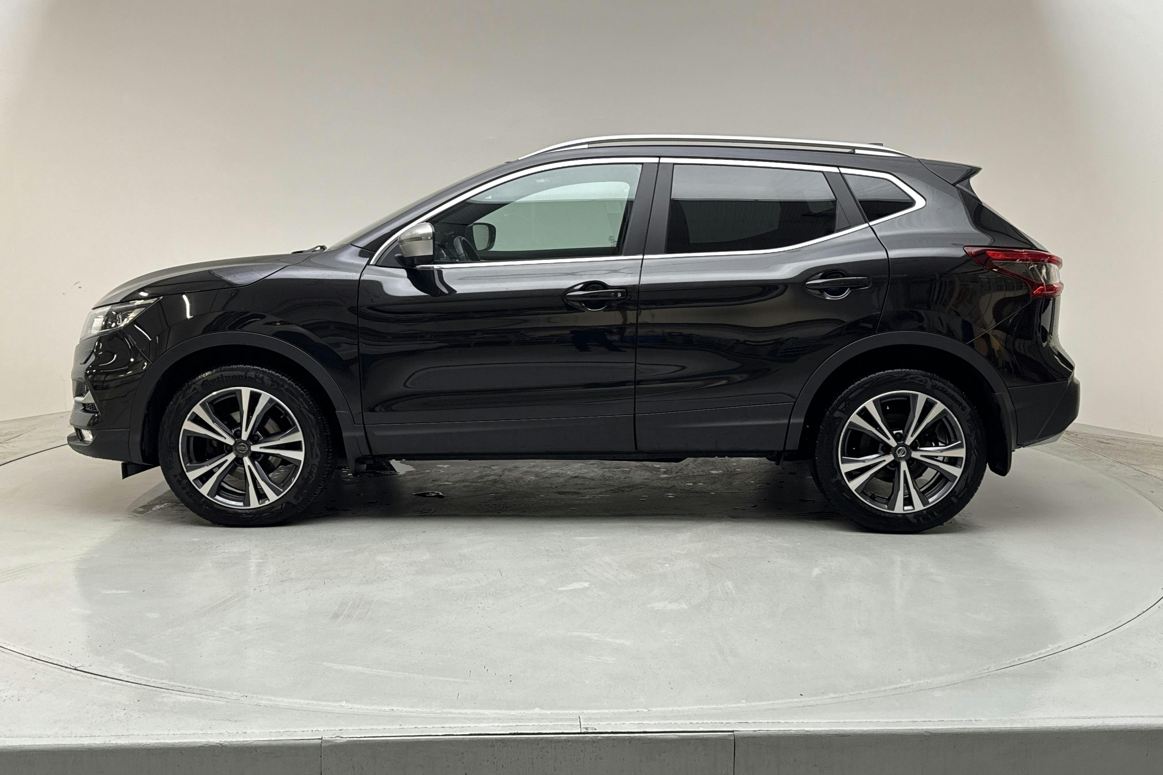 Presentationsfoto 2 av 16: Nissan Qashqai 1.2 DIG-T (115hk) - 9 684 mil - Automat - svart - 2018