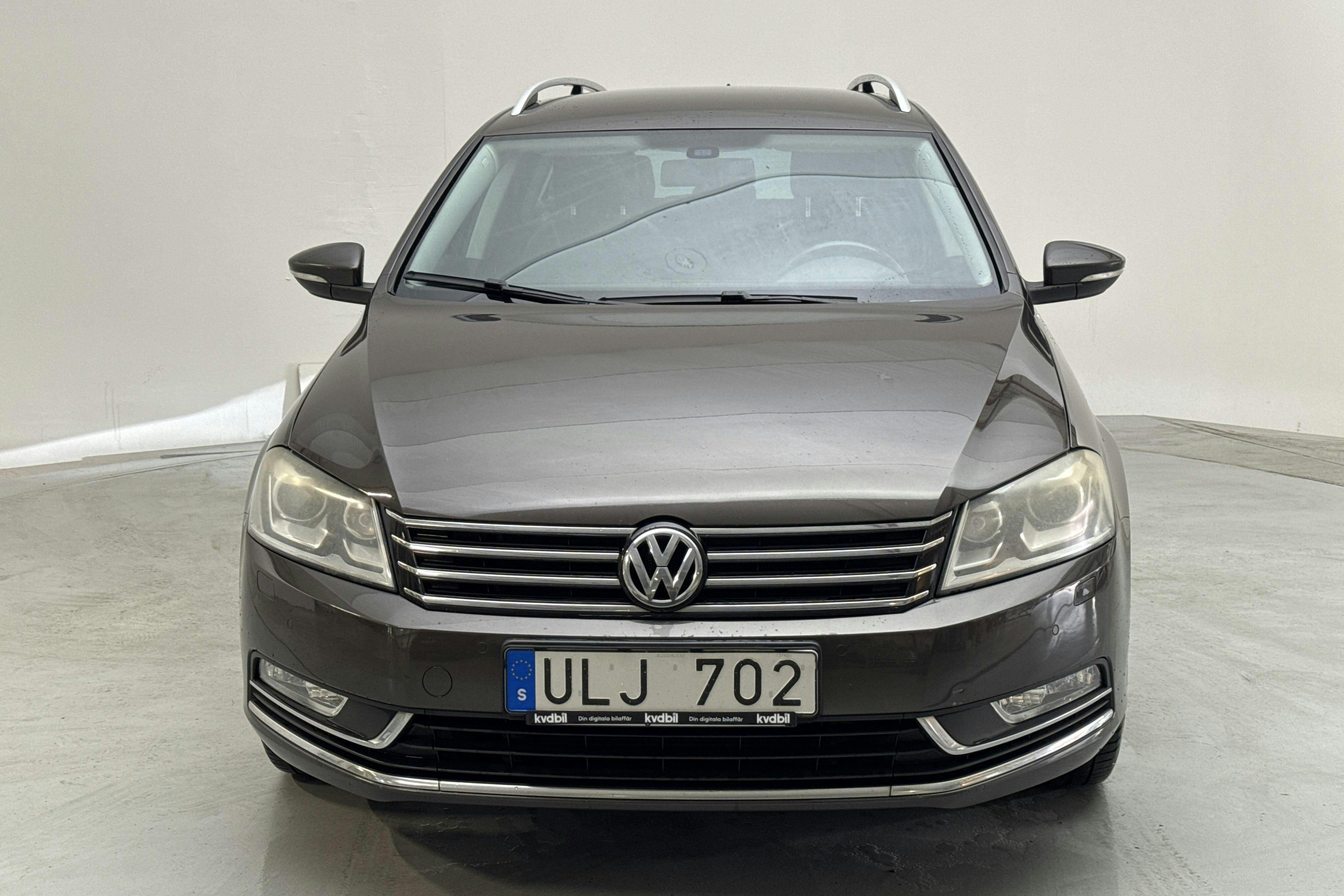 VW Passat 1.4 TSI EcoFuel Variant (150hk) - 16 462 mil - Manuell - Dark Brown - 2014