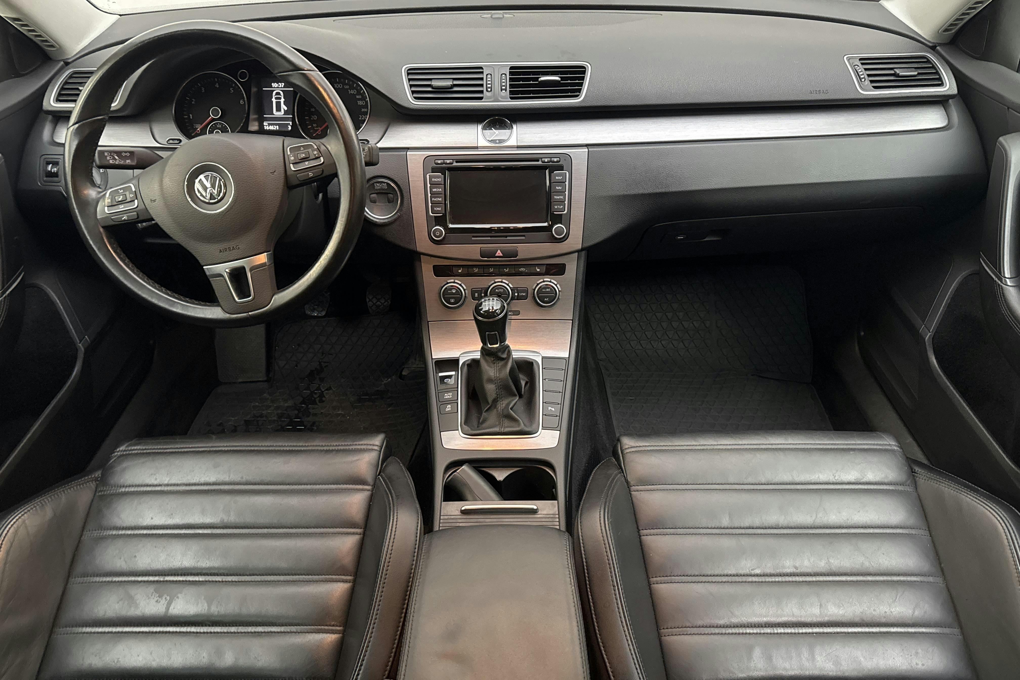 VW Passat 1.4 TSI EcoFuel Variant (150hk) - 16 462 mil - Manuell - Dark Brown - 2014