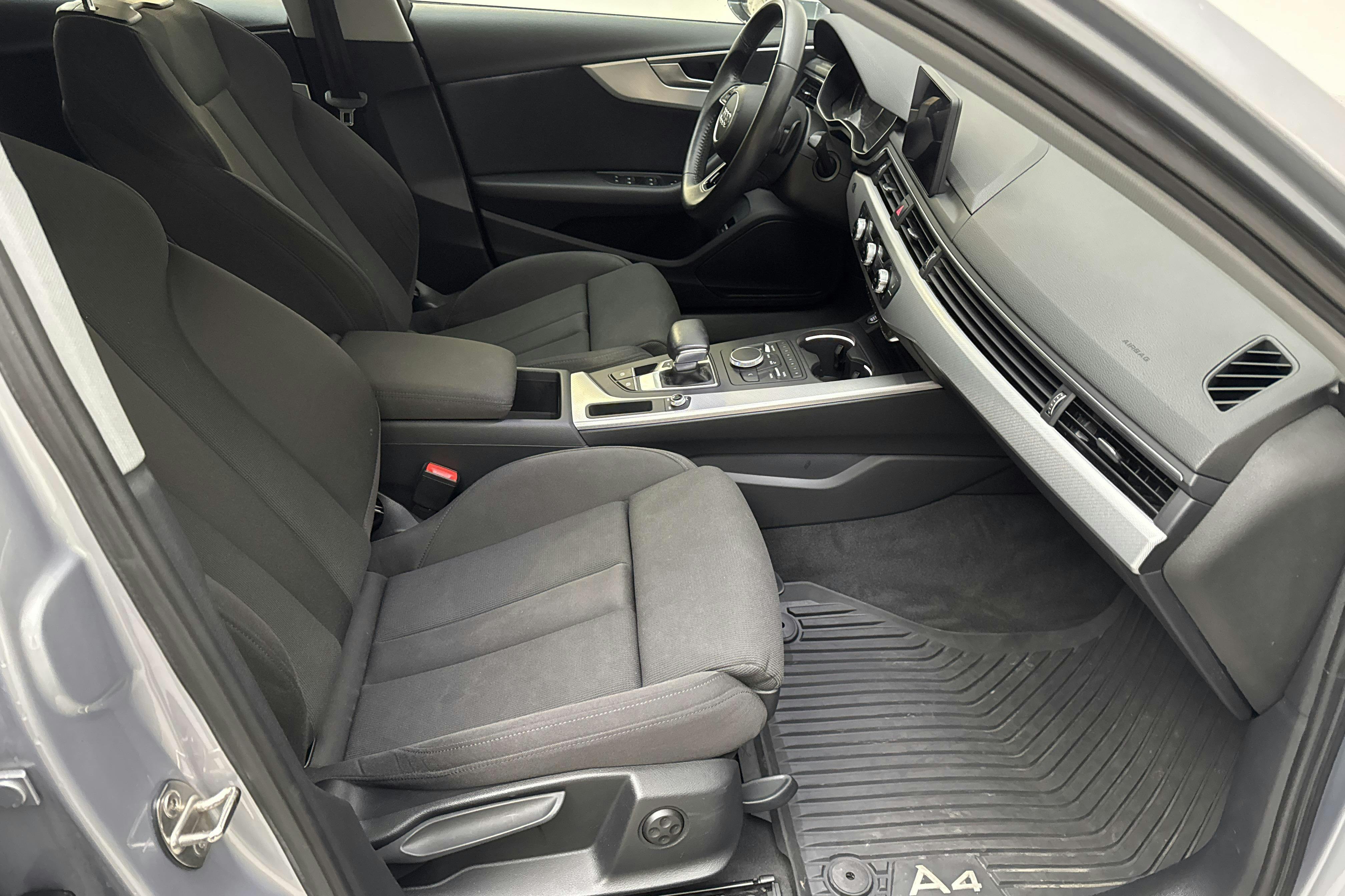 Audi A4 2.0 TFSI (190hk) - 101 360 km - Automatic - silver - 2018