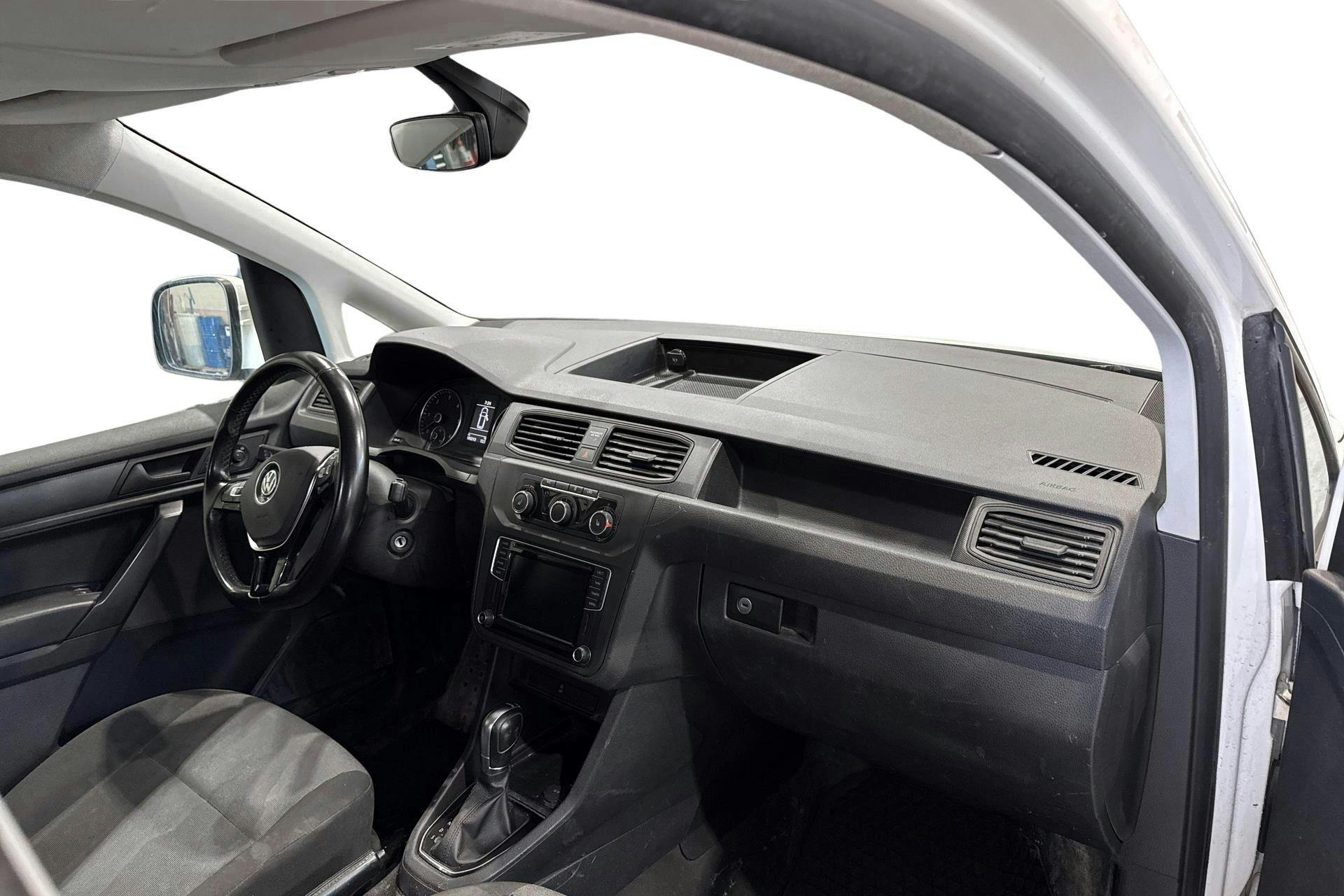 VW Caddy 2.0 TDI Skåp (102hk) - 103 210 km - Automaatne - valge - 2017