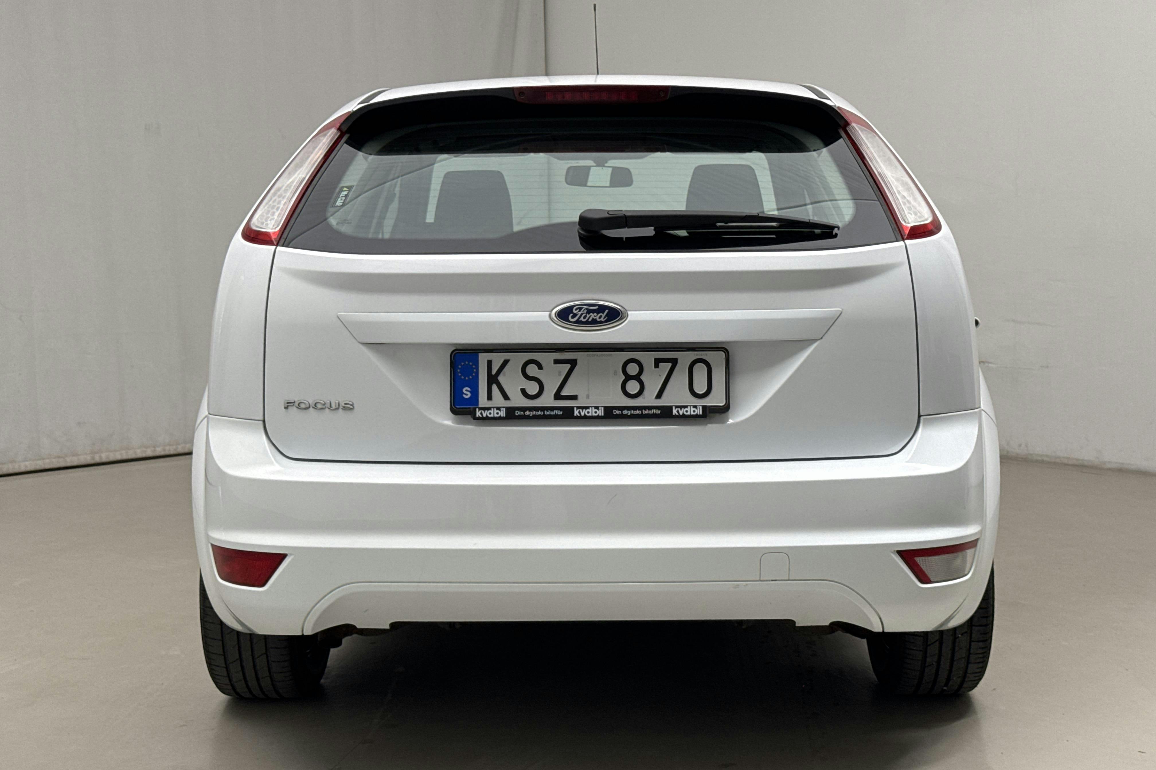 Ford Focus 1.8 Flexifuel 5dr (125hk) - 71 570 km - Käsitsi - valge - 2010