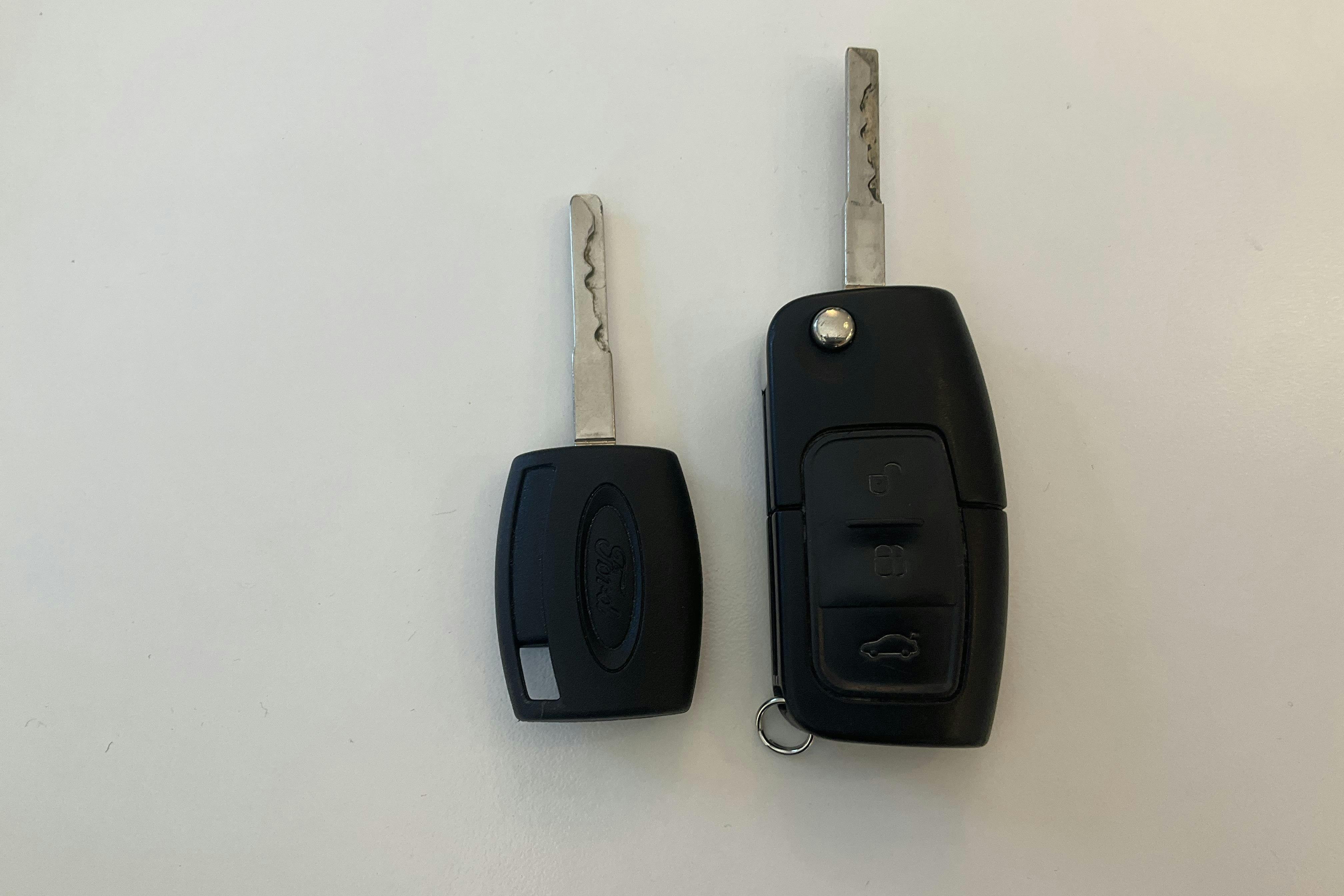 Esitlusfoto 13 aadressil 13: Ford Focus 1.8 Flexifuel 5dr (125hk) - 71 570 km - Käsitsi - valge - 2010