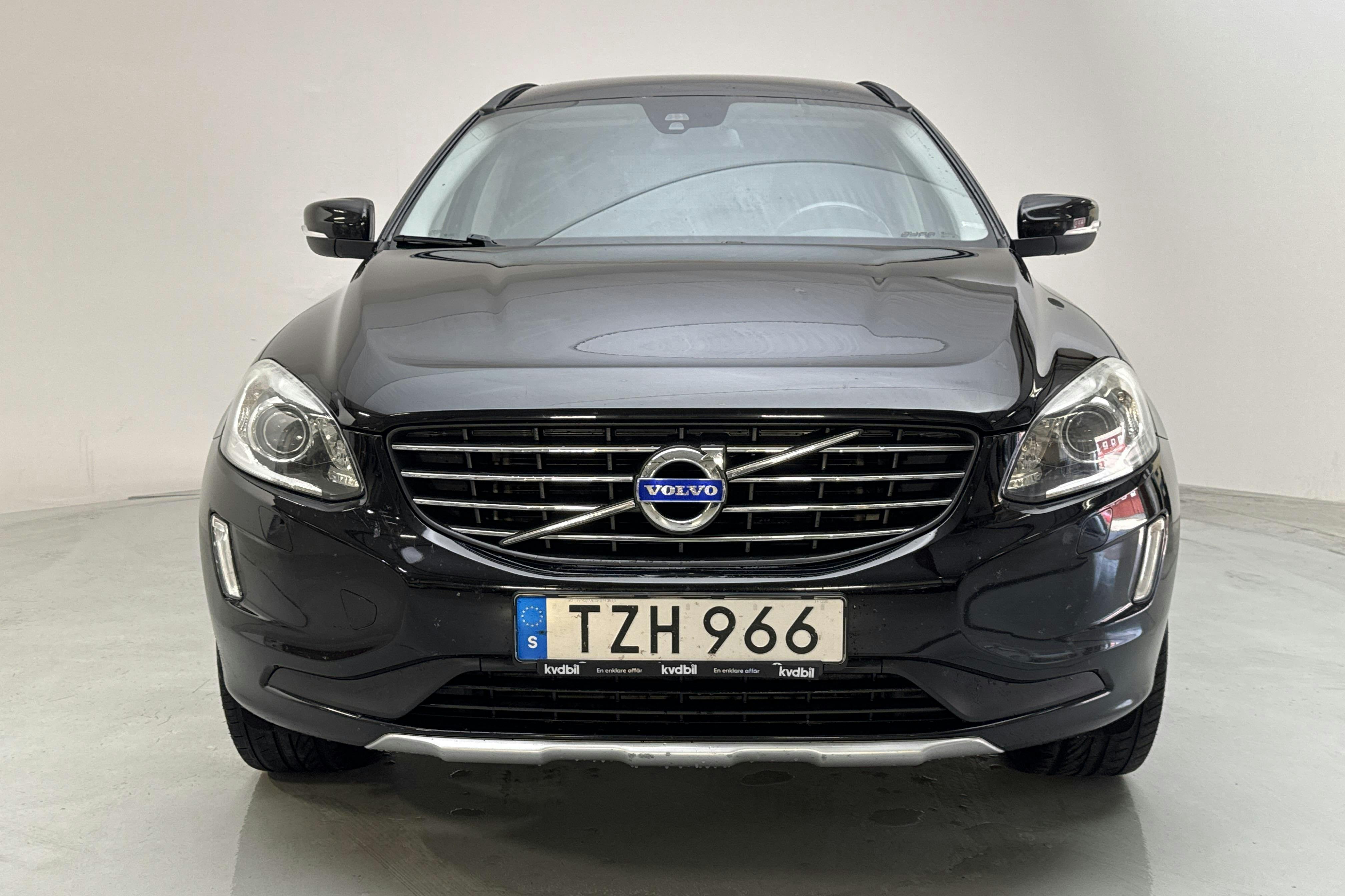 Volvo XC60 D4 2WD (181hk) - 213 370 km - Automaatne - must - 2015