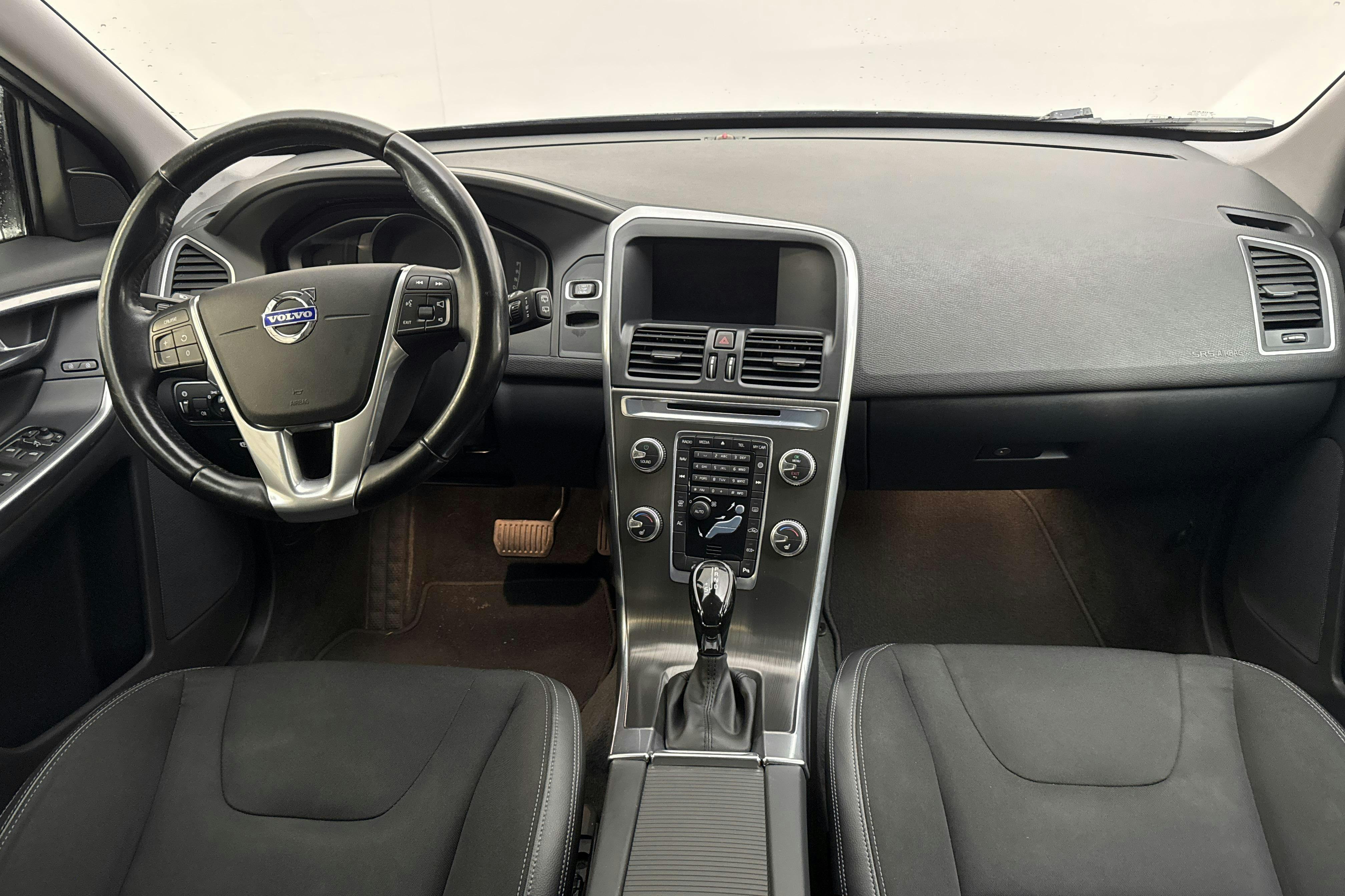 Volvo XC60 D4 2WD (181hk) - 213 370 km - Automaatne - must - 2015