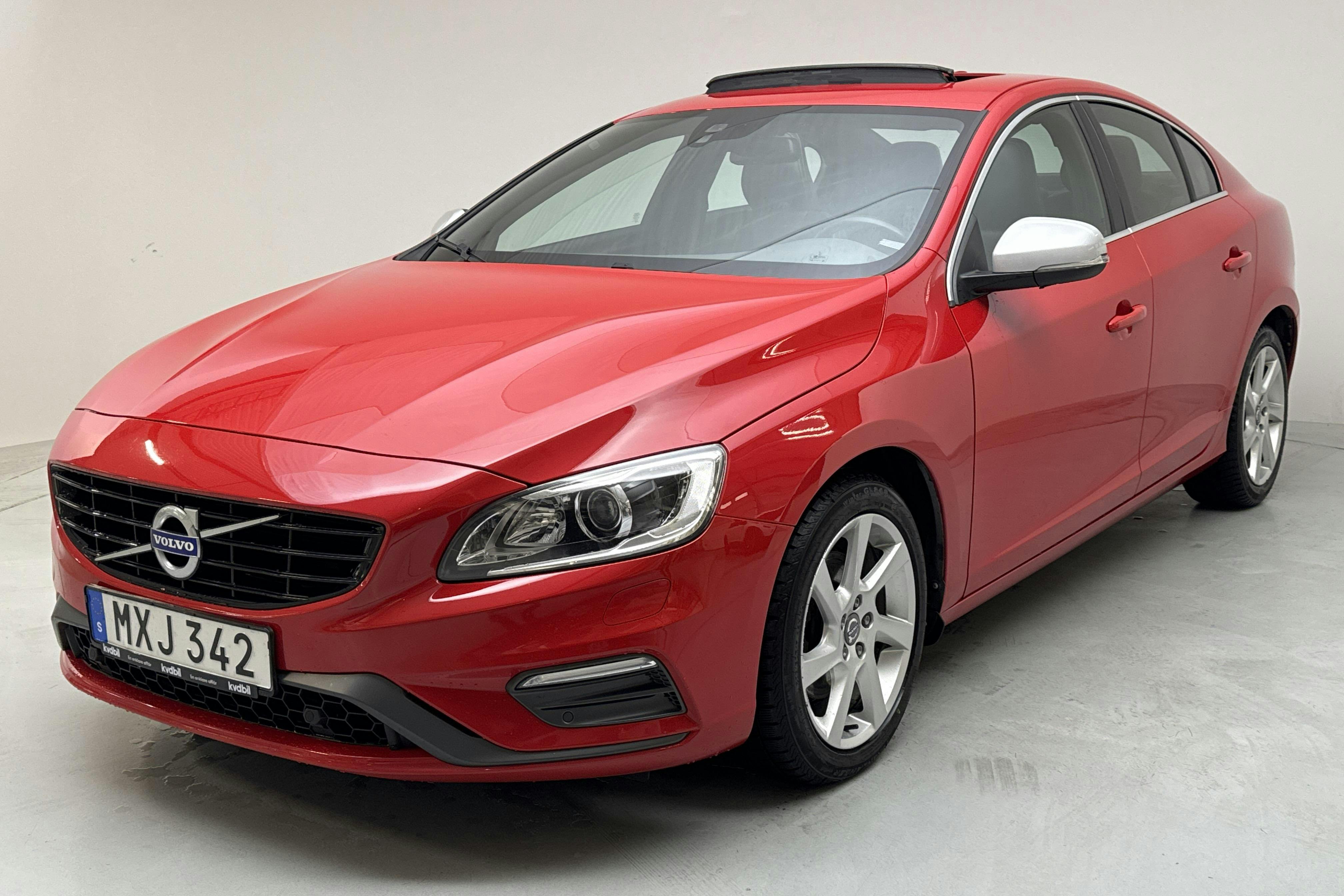 Volvo S60 D2 (120hk) - 114 270 km - Automatic - red - 2016