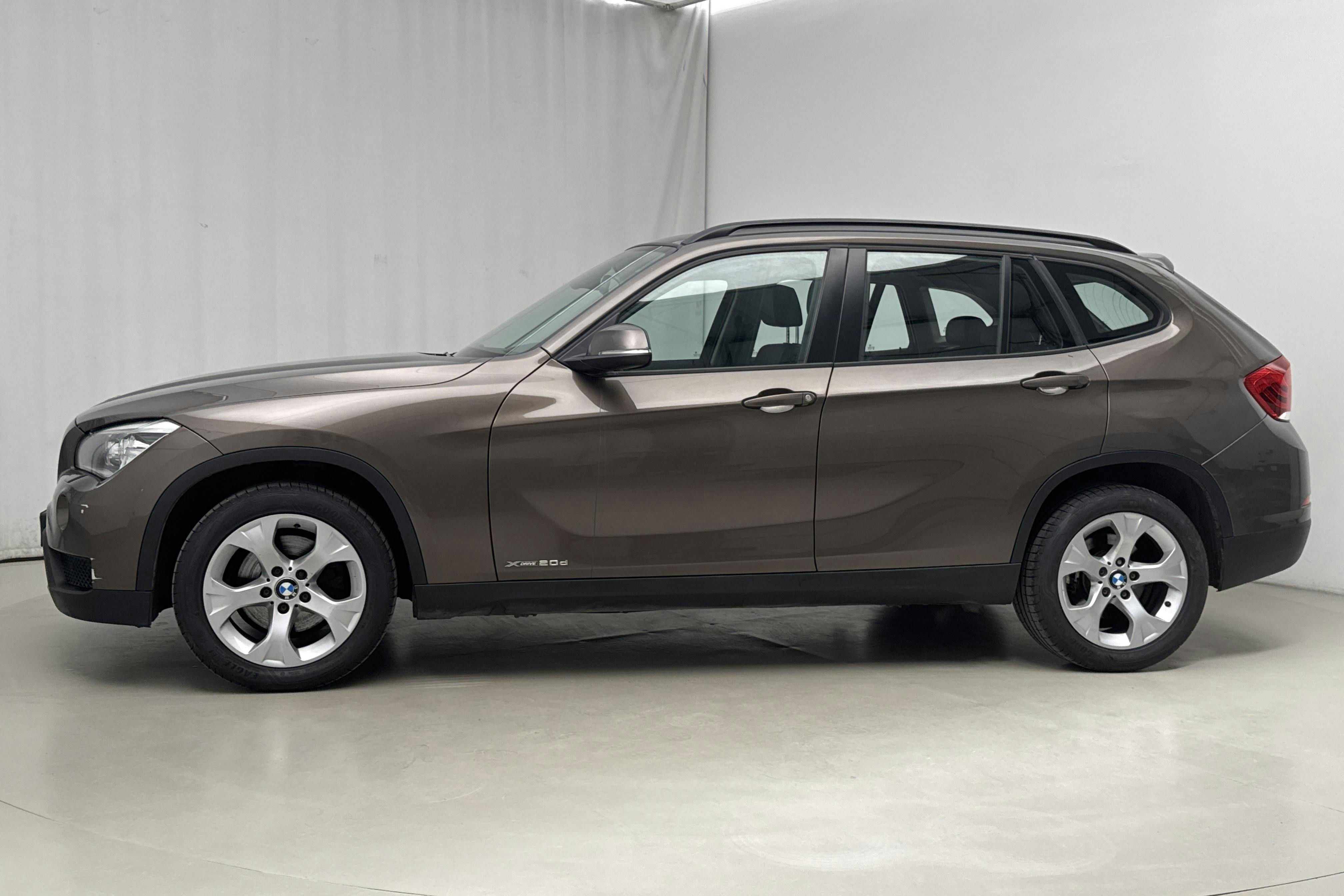 Esitlusfoto 2 aadressil 13: BMW X1 xDrive20d, E84 (184hk) - 172 370 km - Käsitsi - pruun - 2013