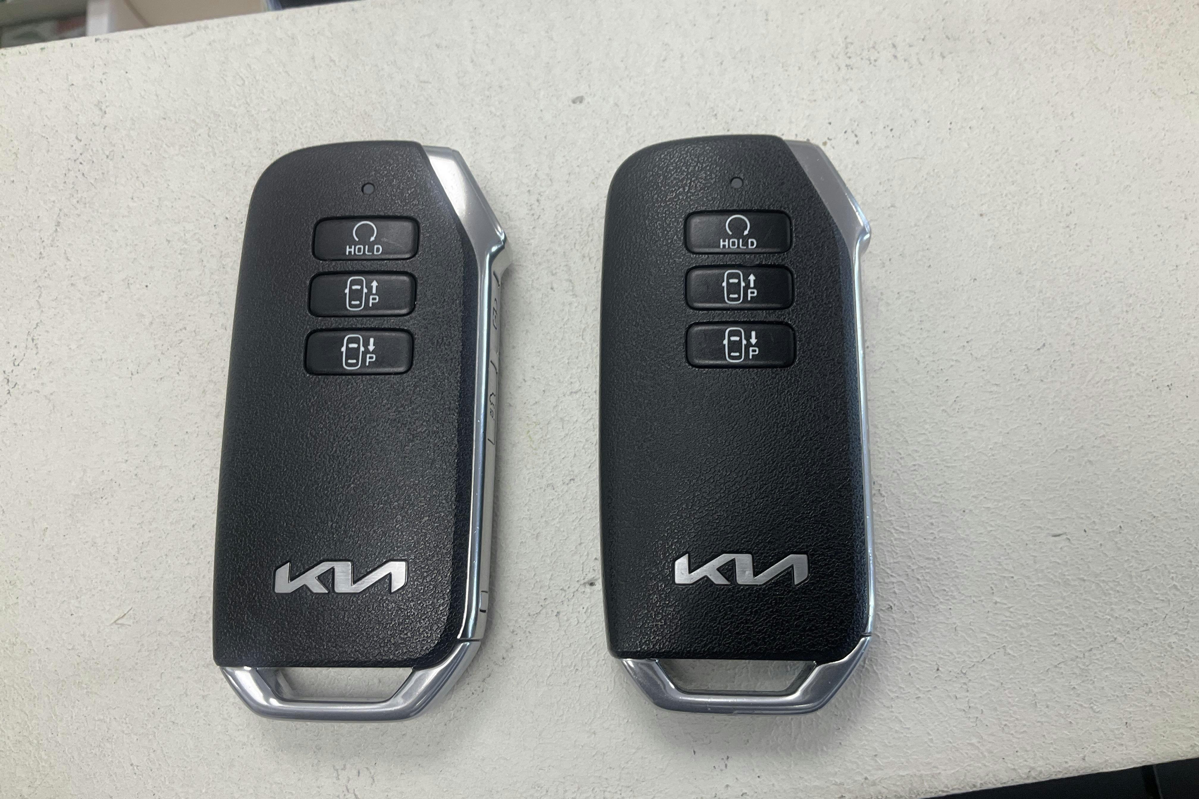 Esitlusfoto 18 aadressil 18: KIA Sportage PHEV AWD (265hk) - 49 830 km - Automaatne - must - 2022