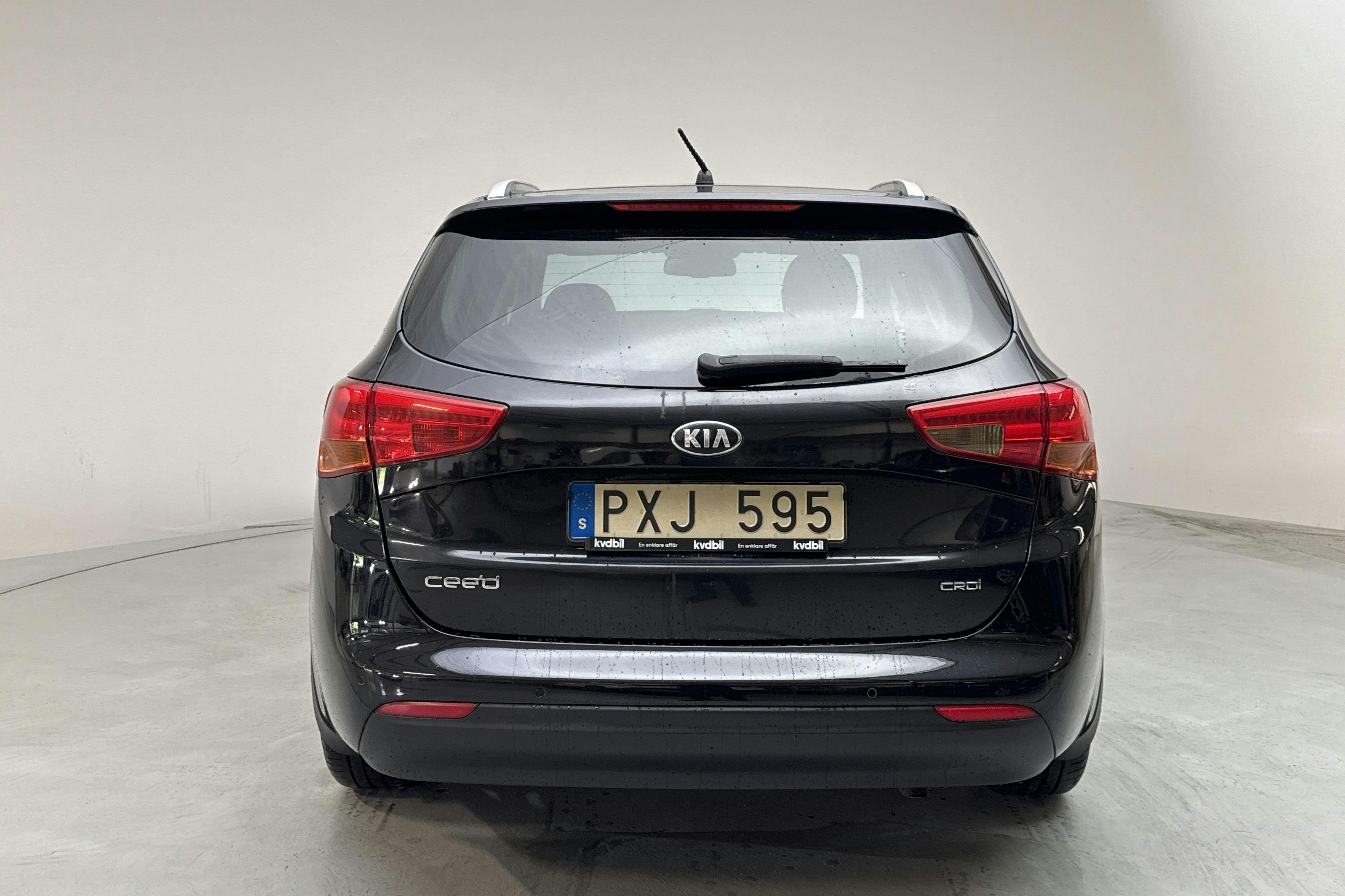 KIA Cee'd 1.6 CRDi SW (128hk) - 11 590 mil - Manuell - svart - 2013