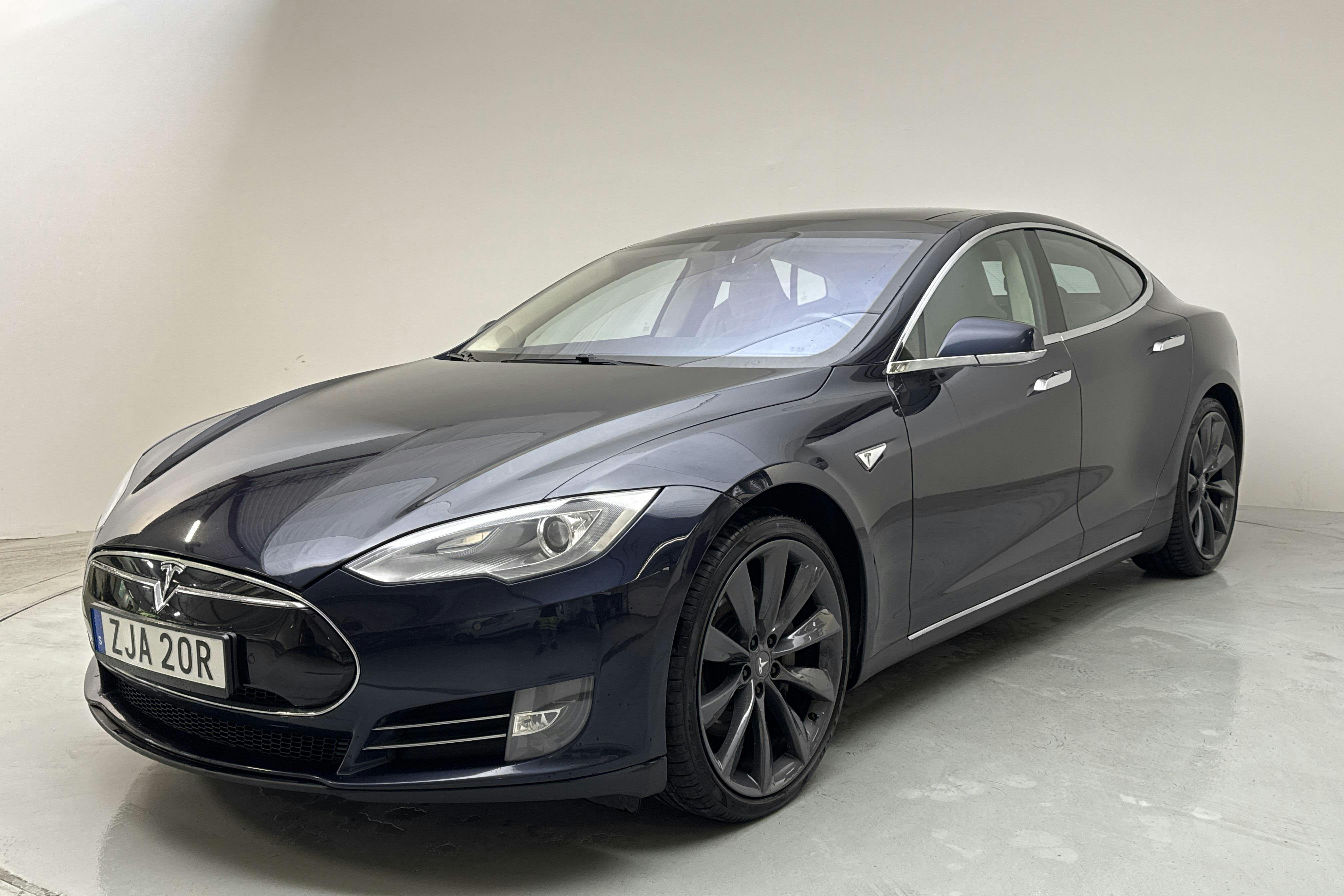 Tesla Model S P85+ - 15 817 mil - Automat - blå - 2014