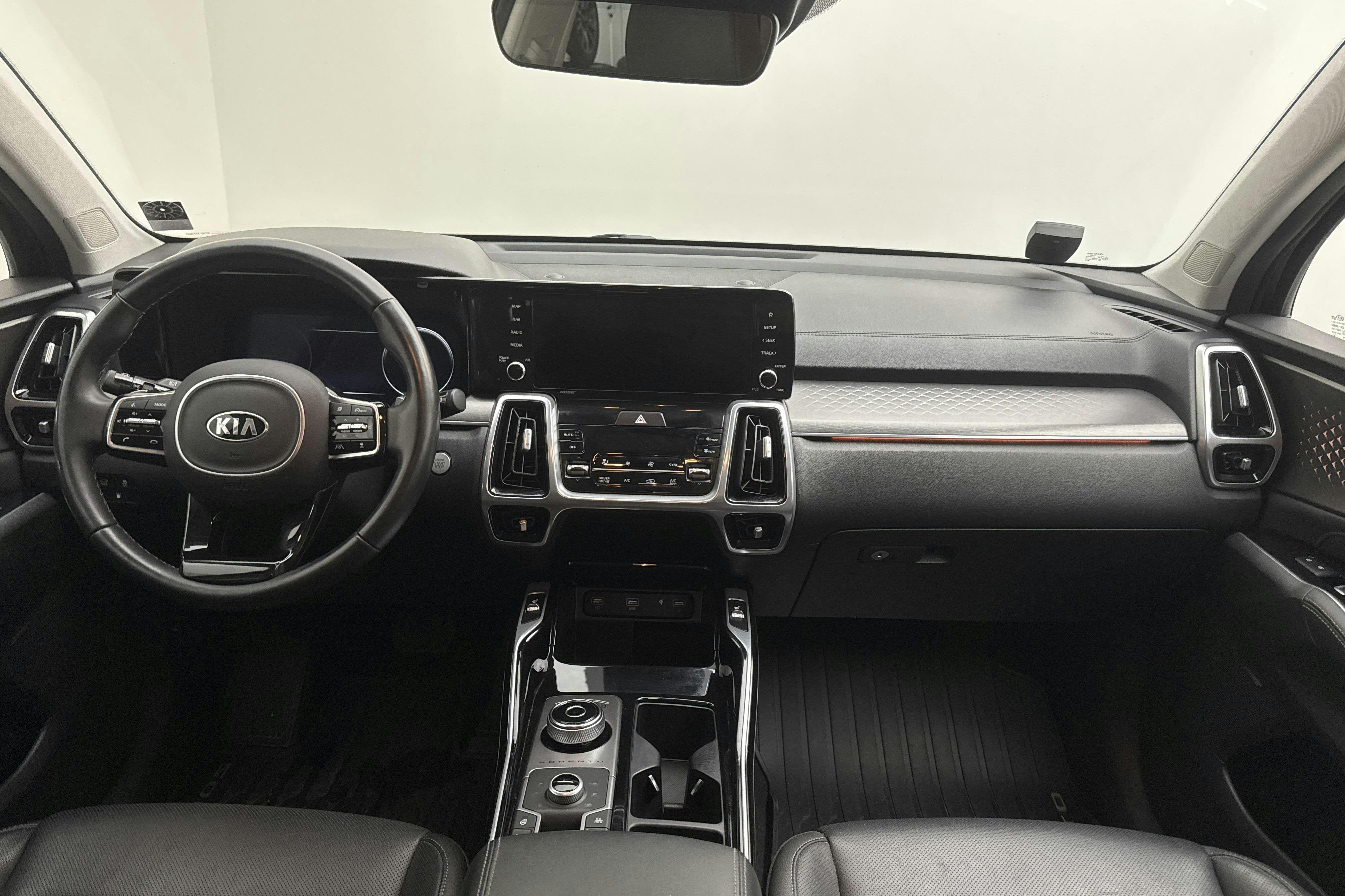 KIA Sorento 1.6 T-GDi Plug-in Hybrid AWD (265hk) - 9 859 mil - Automat - svart - 2021