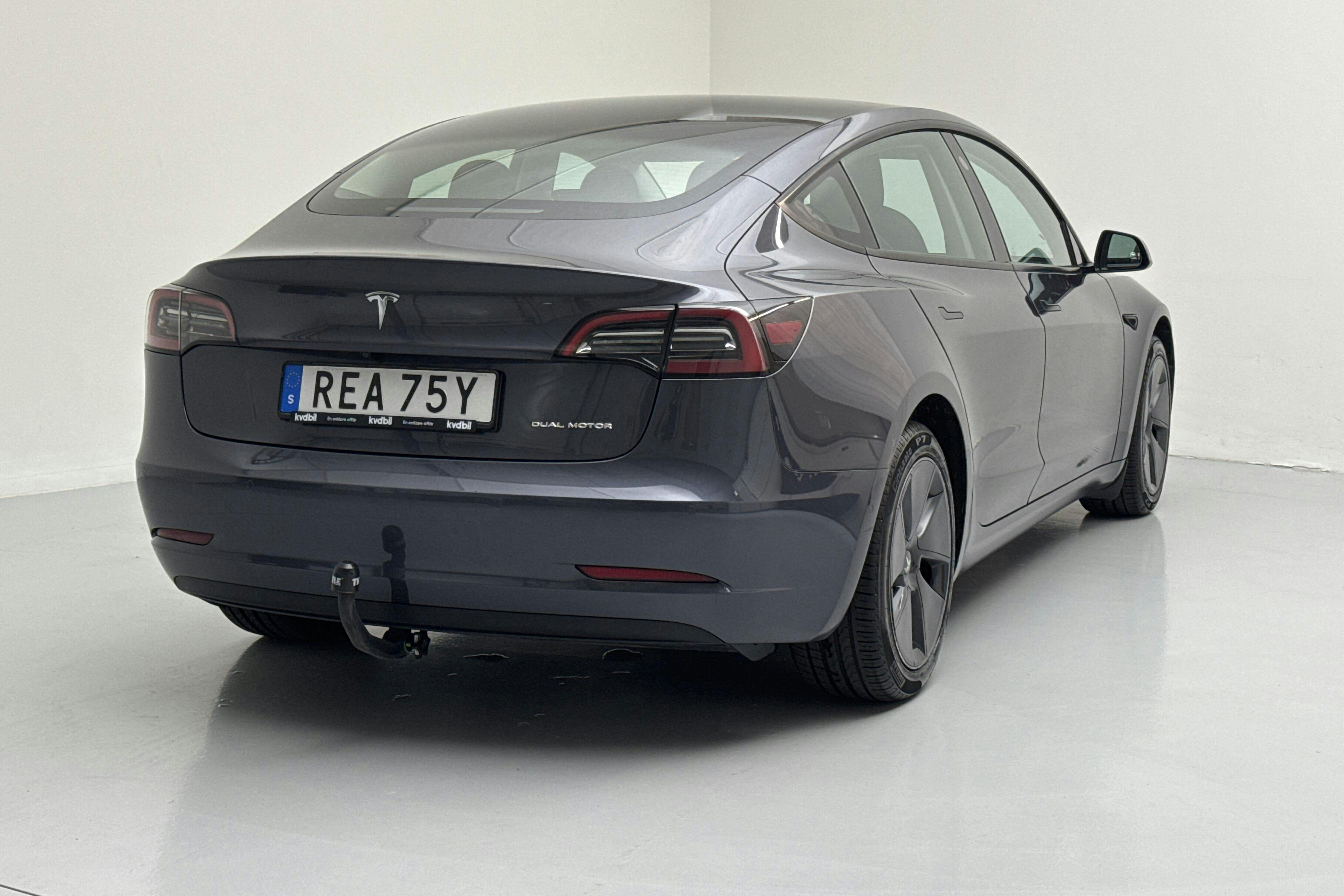 Tesla Model 3 Long Range Dual Motor AWD - 6 711 mil - Automat - grå - 2022