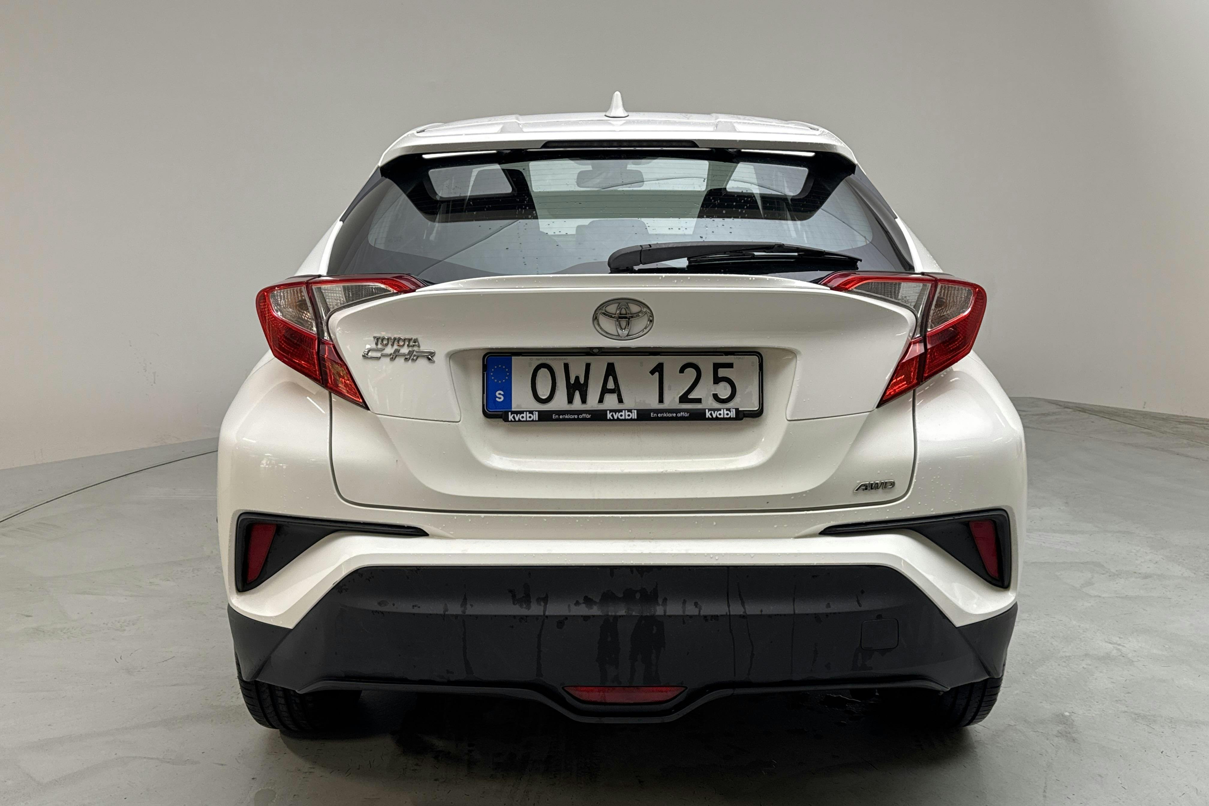 Toyota C-HR 1.2T AWD (116hk) - 21 327 mil - Automat - vit - 2017