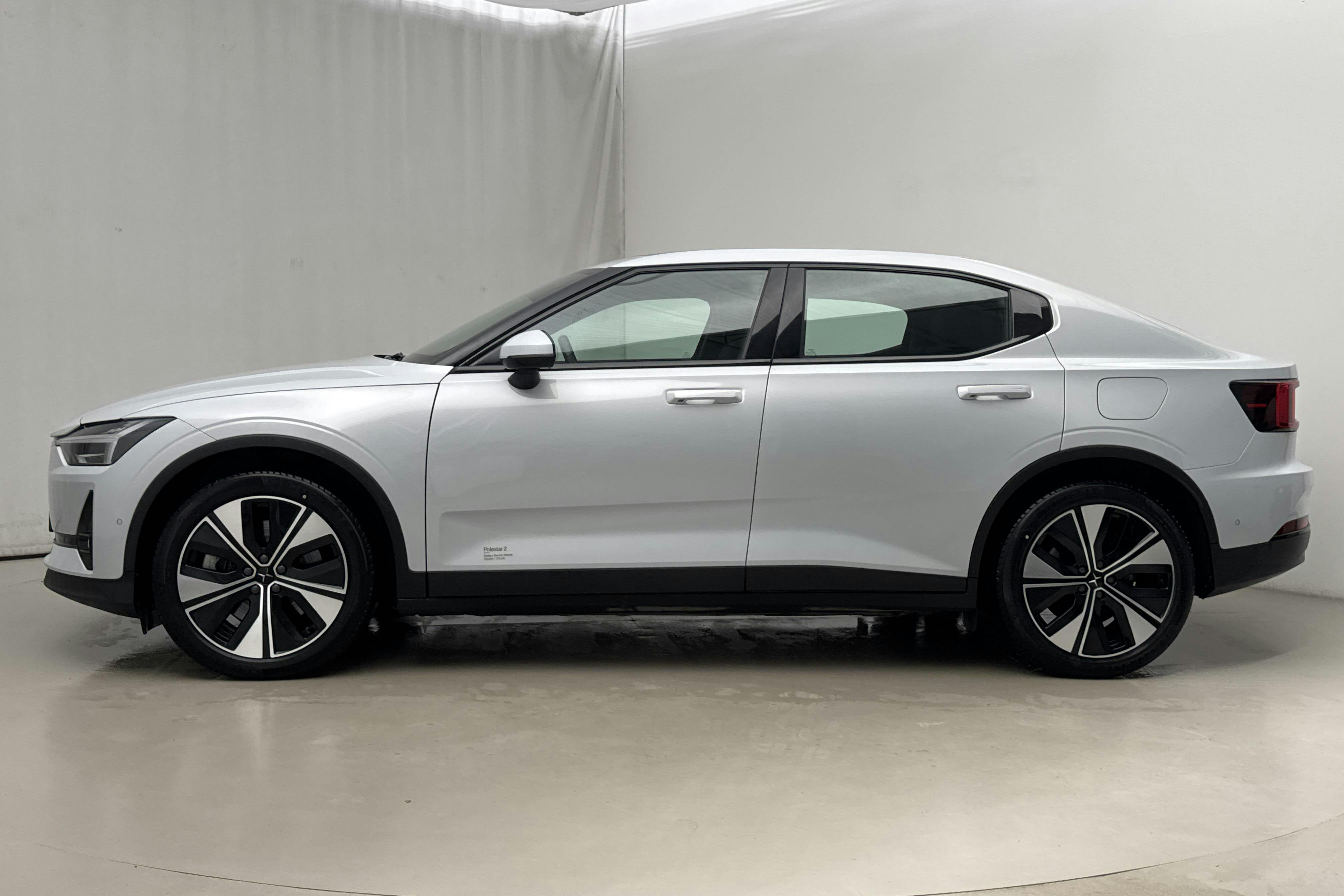 Presentation photo 2 of 24: Polestar 2 Long range Single motor (231hk) - 65 980 km - Automatic - silver - 2023
