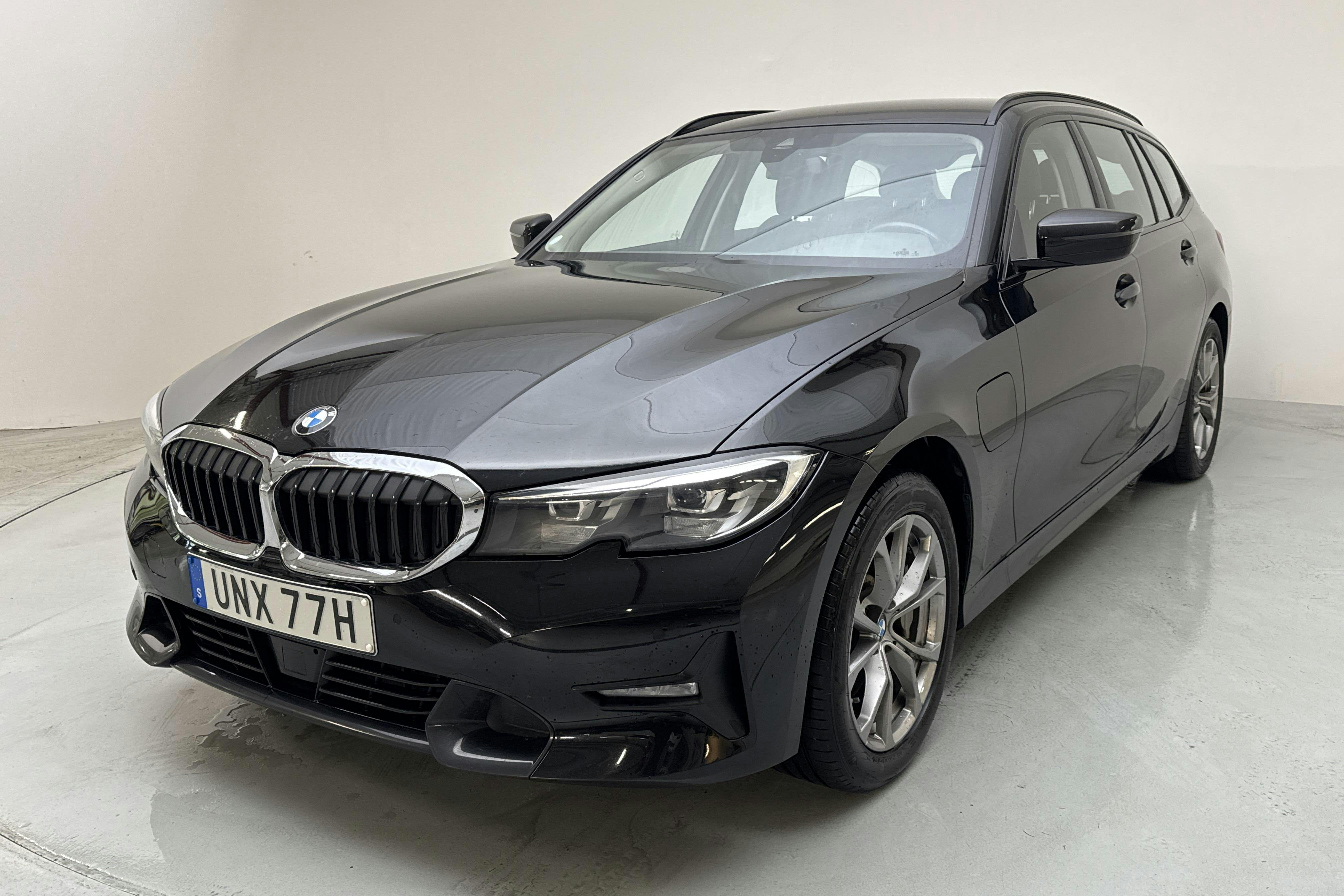 BMW 330e xDrive Touring, G21 (292hk) - 10 380 mil - Automat - svart - 2021