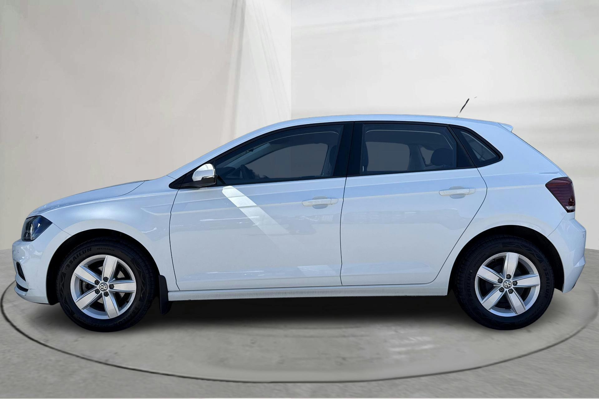 Presentation photo 2 of 13: VW Polo 1.0 TGI 5dr (90hk) - 28 610 km - Manual - white - 2020