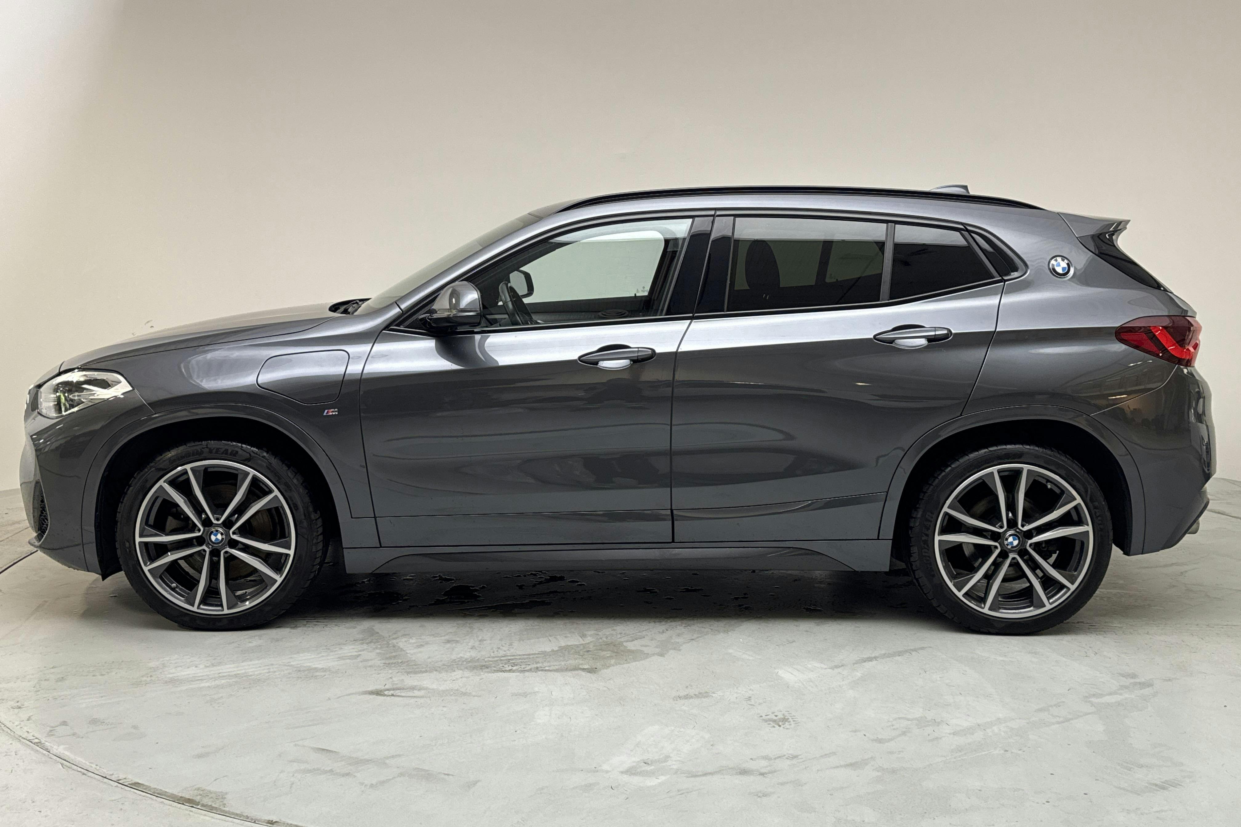 Esitlusfoto 2 aadressil 15: BMW X2 xDrive25e, F39 (220hk) - 53 820 km - Automaatne - hall - 2021