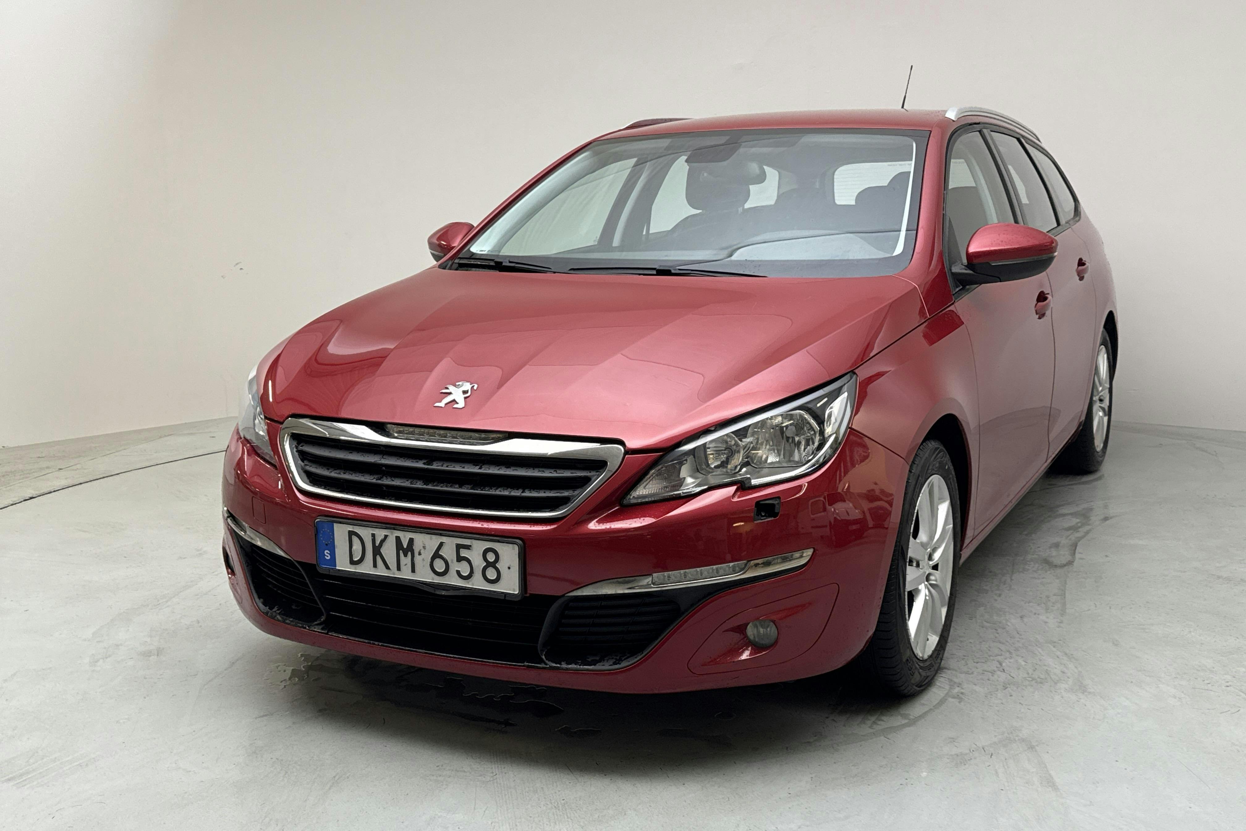 Peugeot 308 SW e-HDi (115hk) - 14 593 mil - Manuell - Dark Red - 2014
