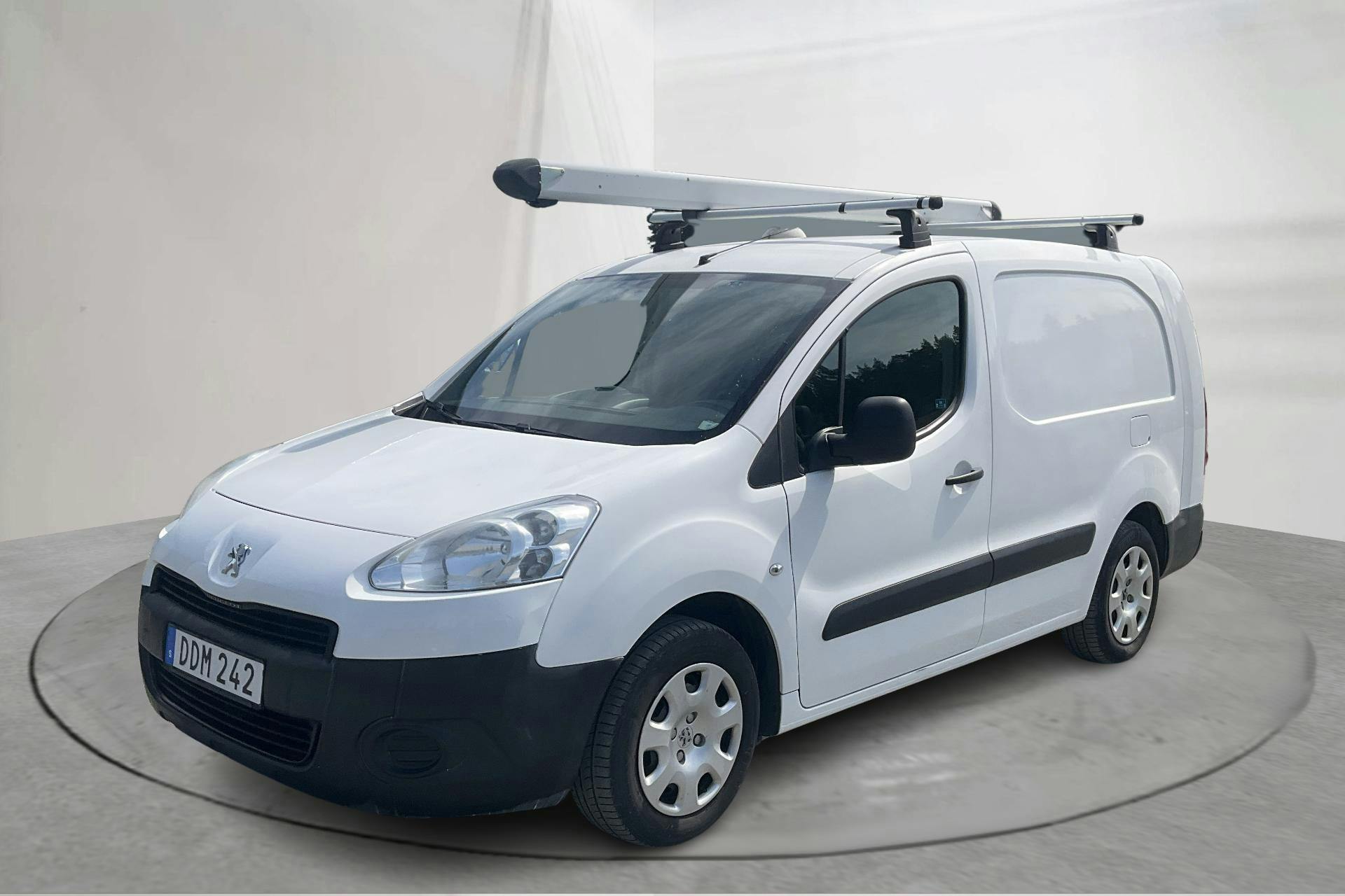 Esitlusfoto 1 aadressil 13: Peugeot Partner 1.6 e-HDI Skåp (90hk) - 76 450 km - Käsitsi - valge - 2014