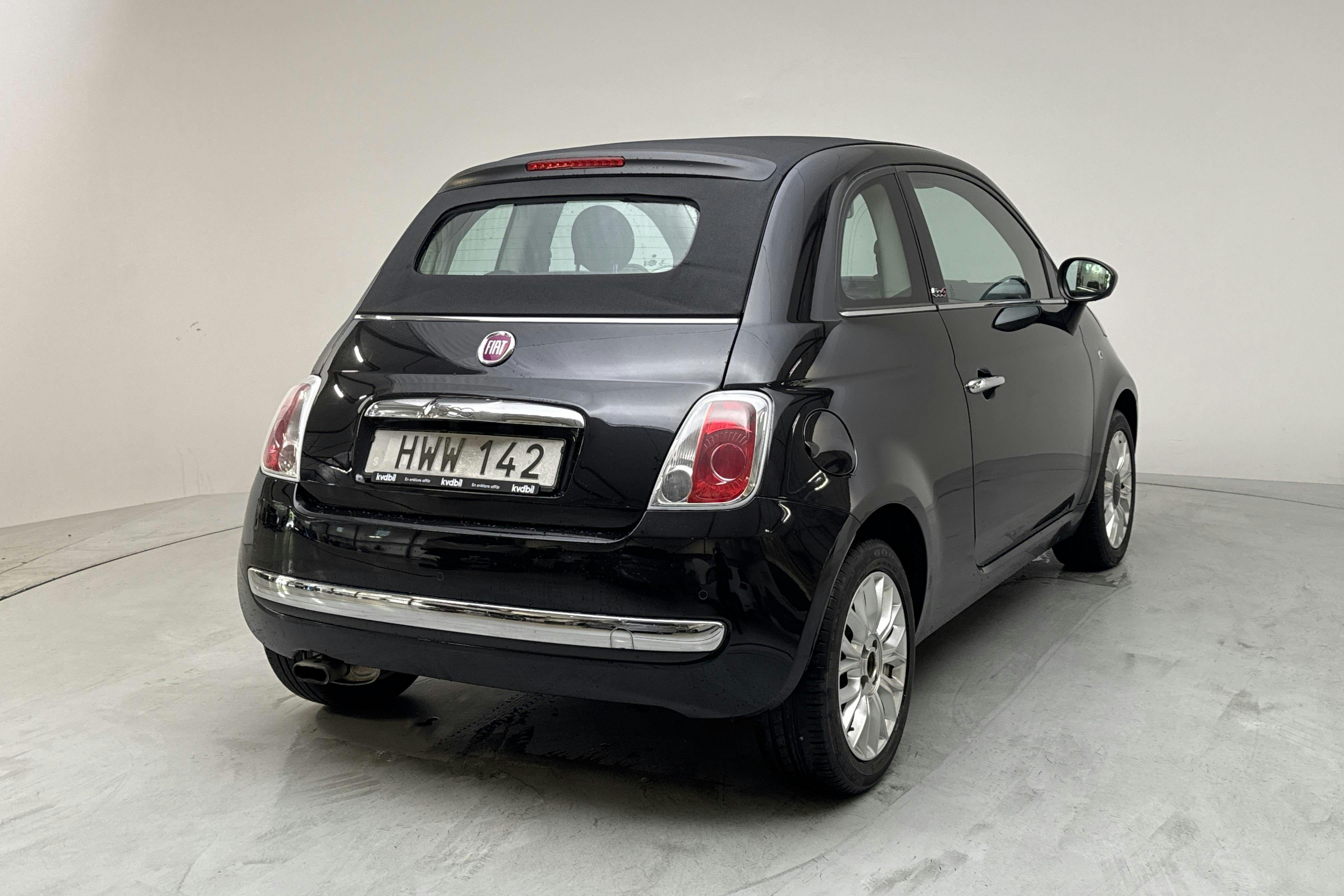 Fiat 500C 1.2 (69hk) - 82 380 km - Käsitsi - must - 2015