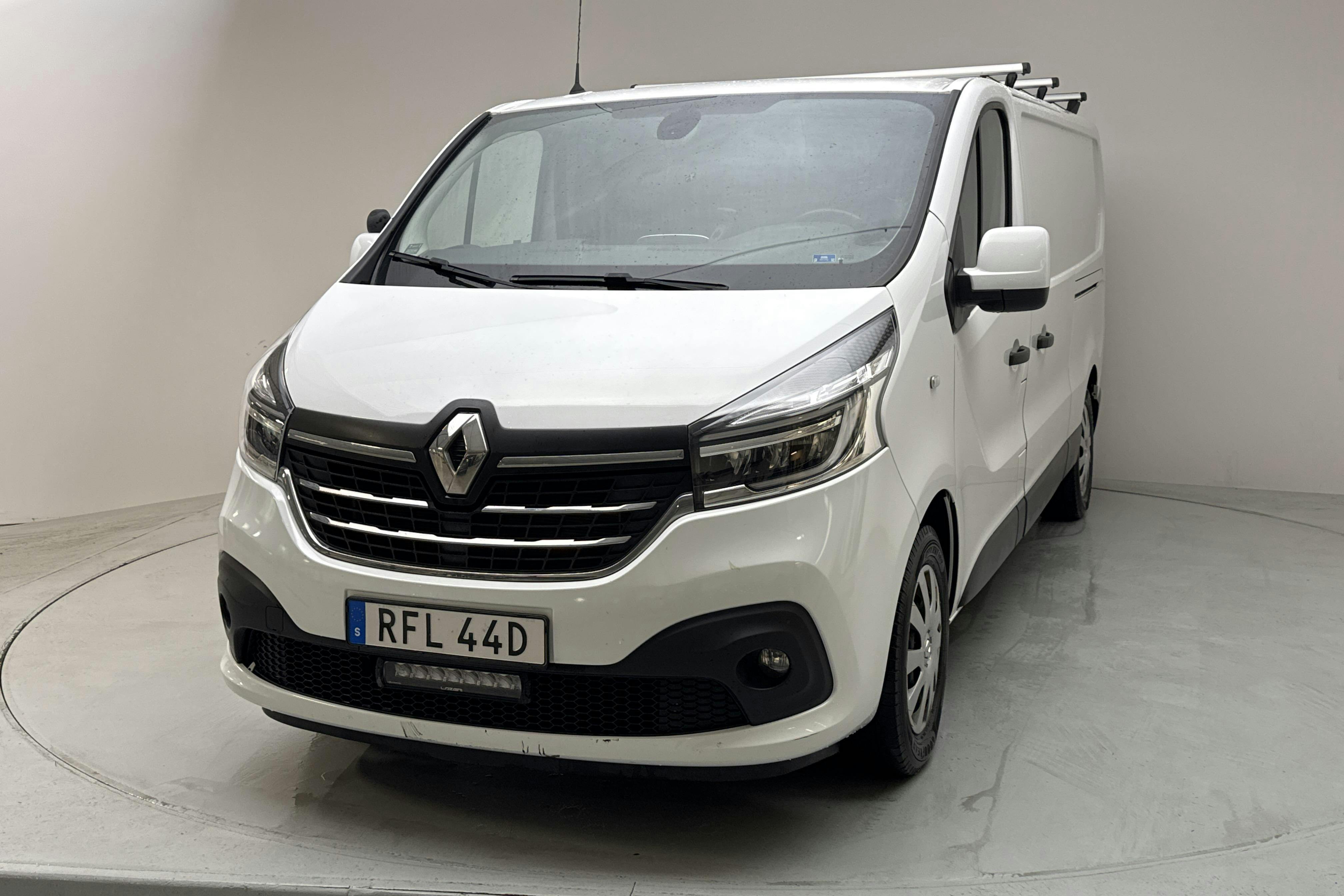 Renault Trafic 2.0 dCi Skåp (145hk) - 70 750 km - Automatyczna - biały - 2021