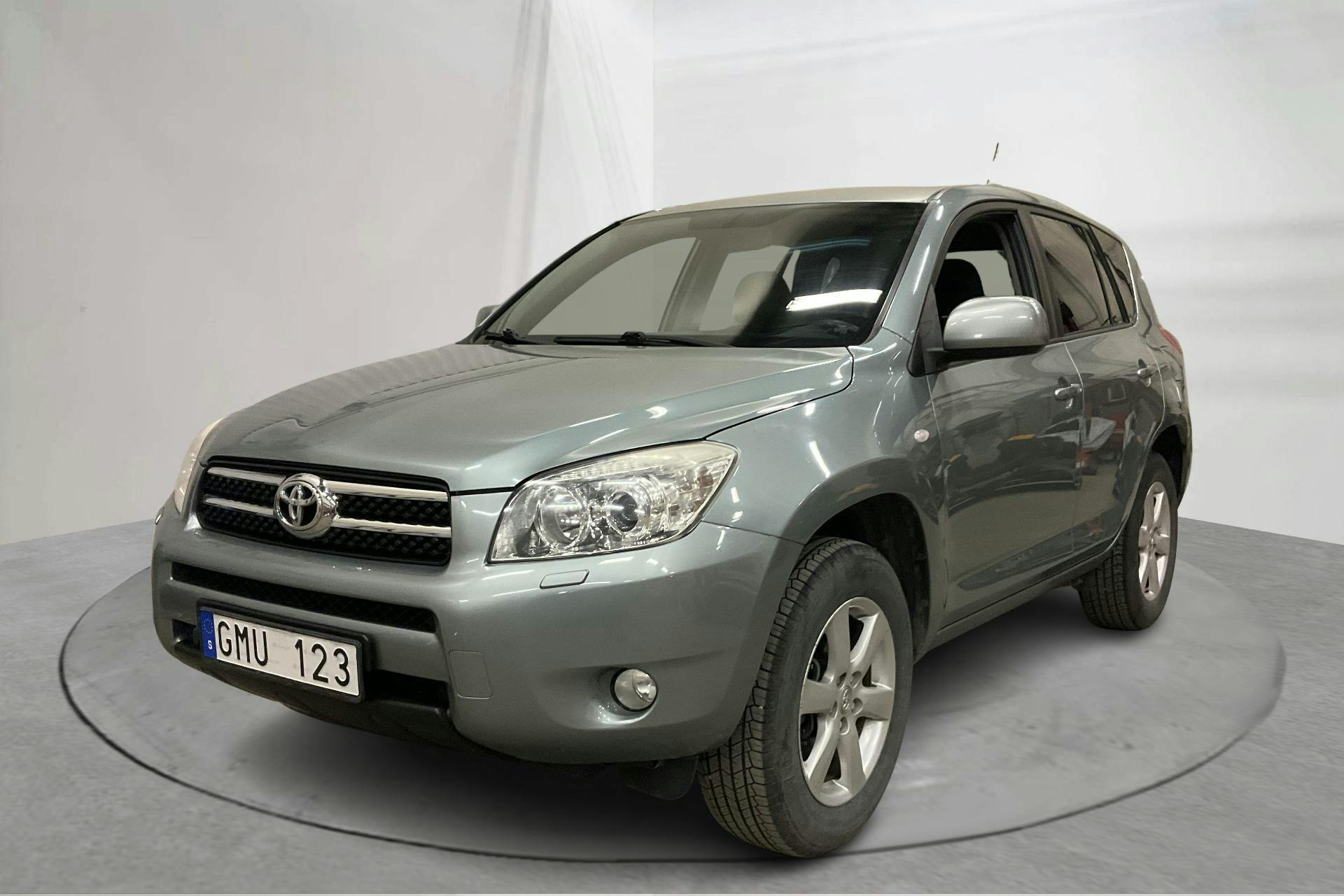 Esitlusfoto 1 aadressil 14: Toyota RAV4 2.0 (152hk) - 109 830 km - Käsitsi - Light Green - 2007