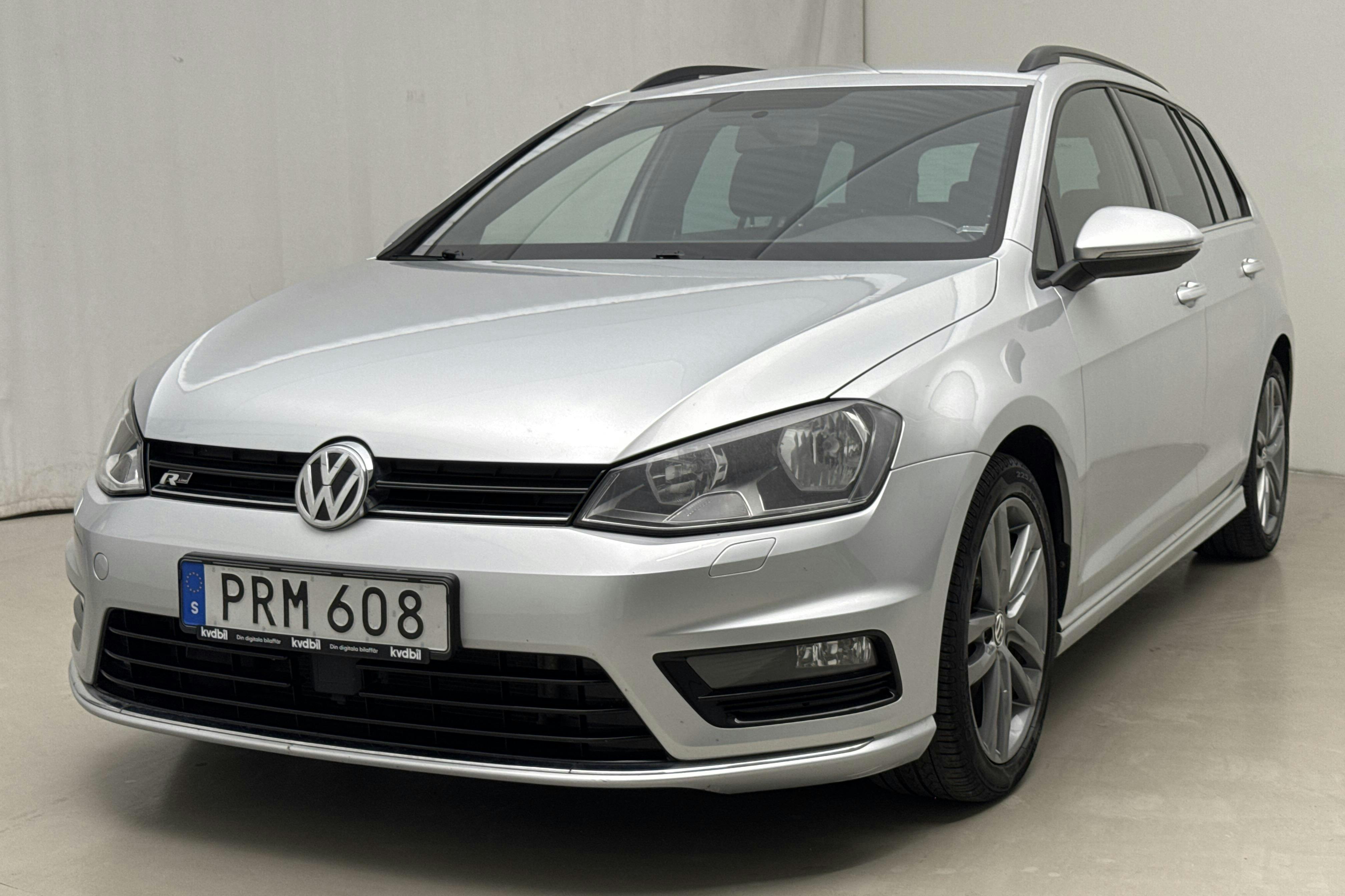 Presentationsfoto 1 av 15: VW Golf VII 1.4 TSI Sportscombi (140hk) - 10 654 mil - Manuell - silver - 2015
