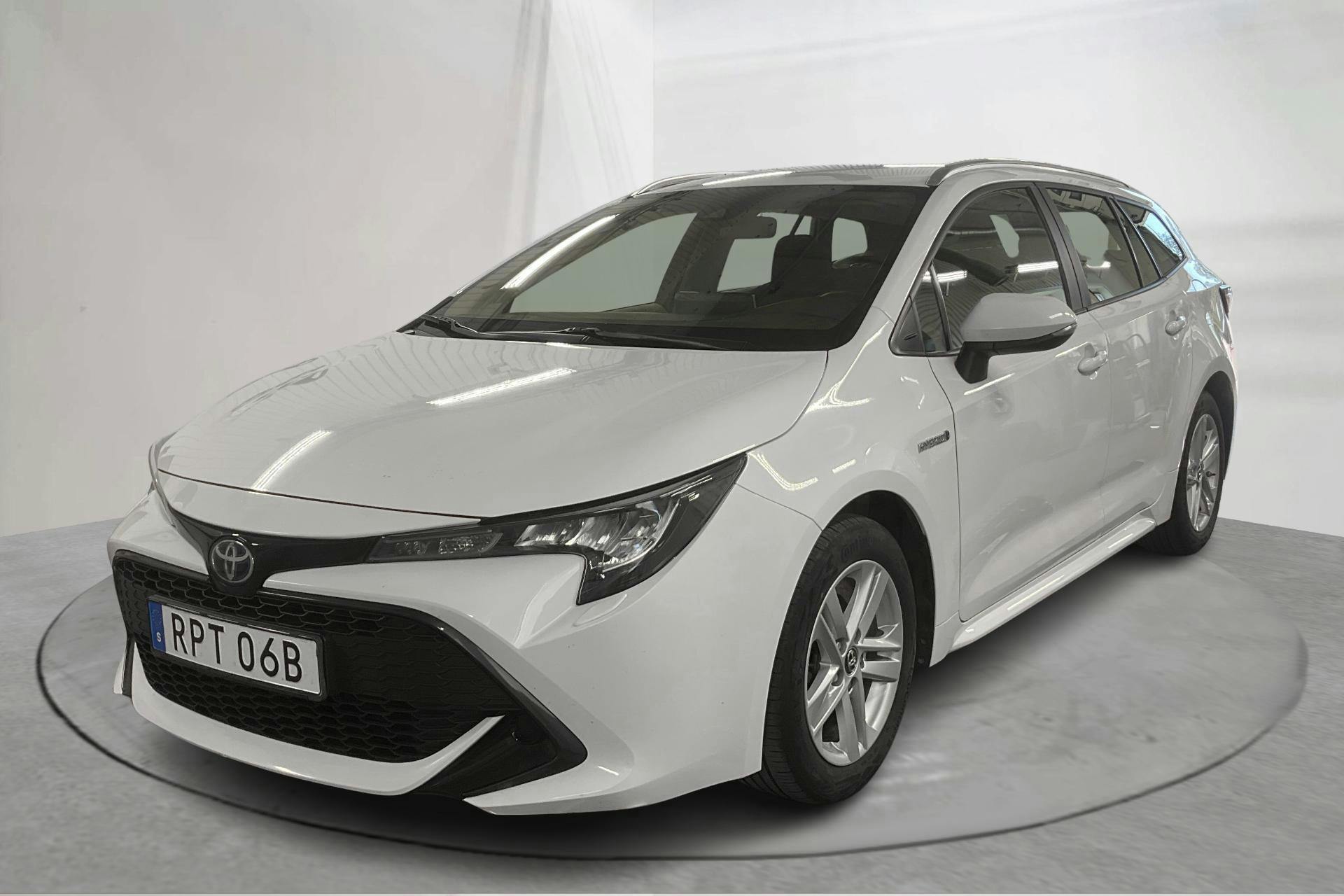 Toyota Corolla 1.8 Hybrid Touring Sports (122hk) - 74 340 km - Automatic - white - 2019