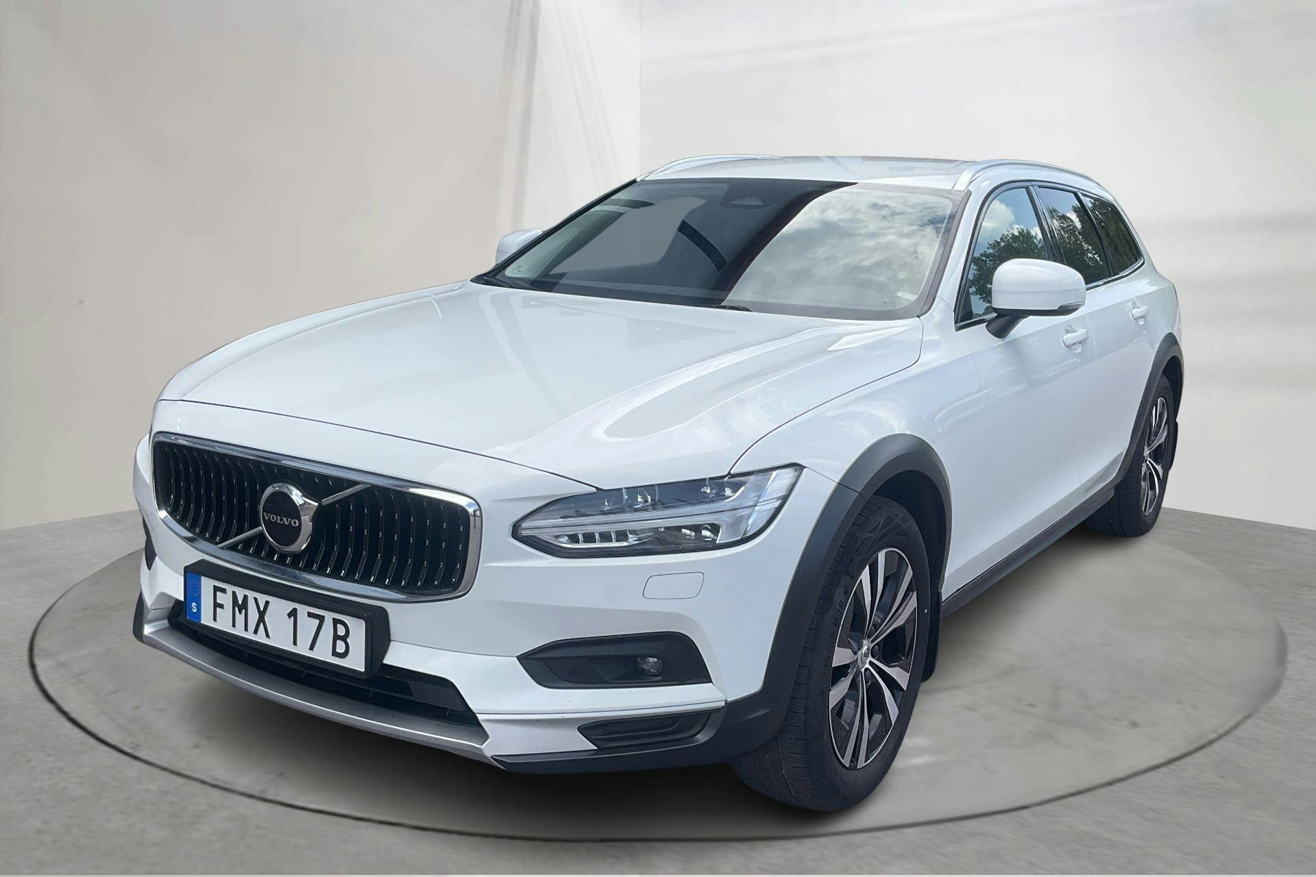 Volvo V90 B4 Cross Country AWD Mildhybrid, Diesel (197hk) - 15 096 mil - Automat - vit - 2022