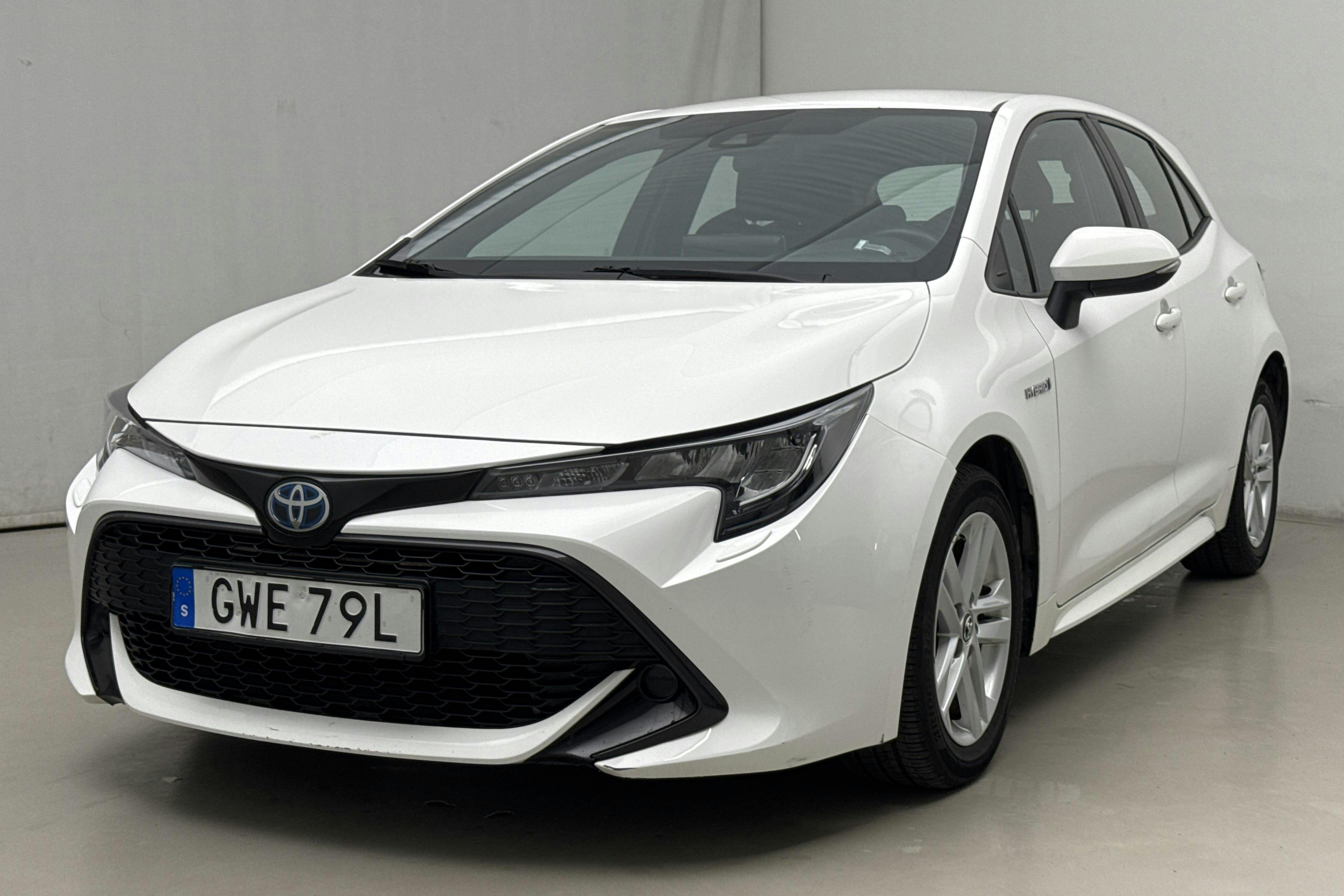 Toyota Corolla 1.8 Hybrid 5dr (122hk) - 9 865 mil - Automat - vit - 2019