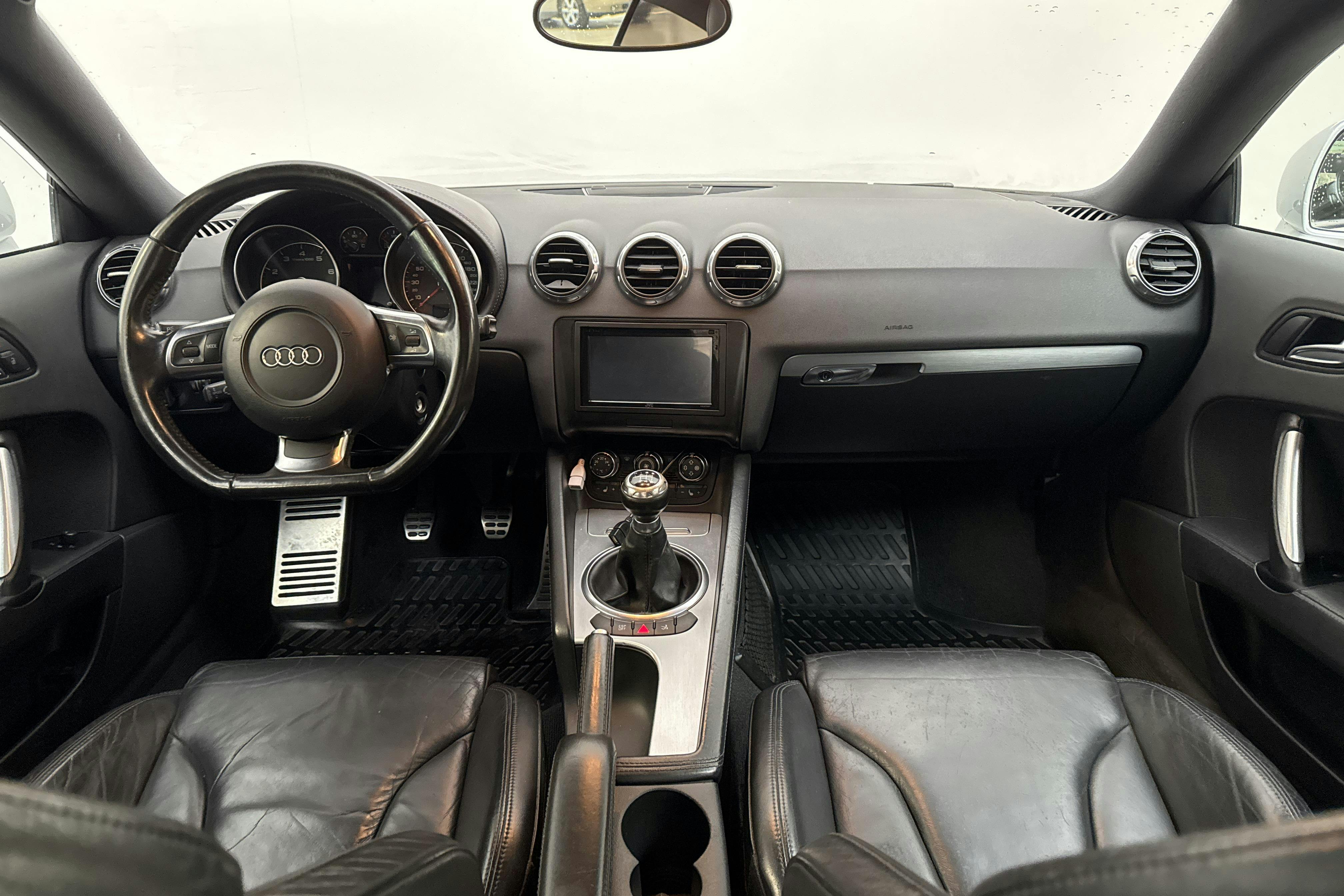 Audi TT 2.0 TFSI Coupé (200hk) - 239 100 km - Käsitsi - hõbe - 2007