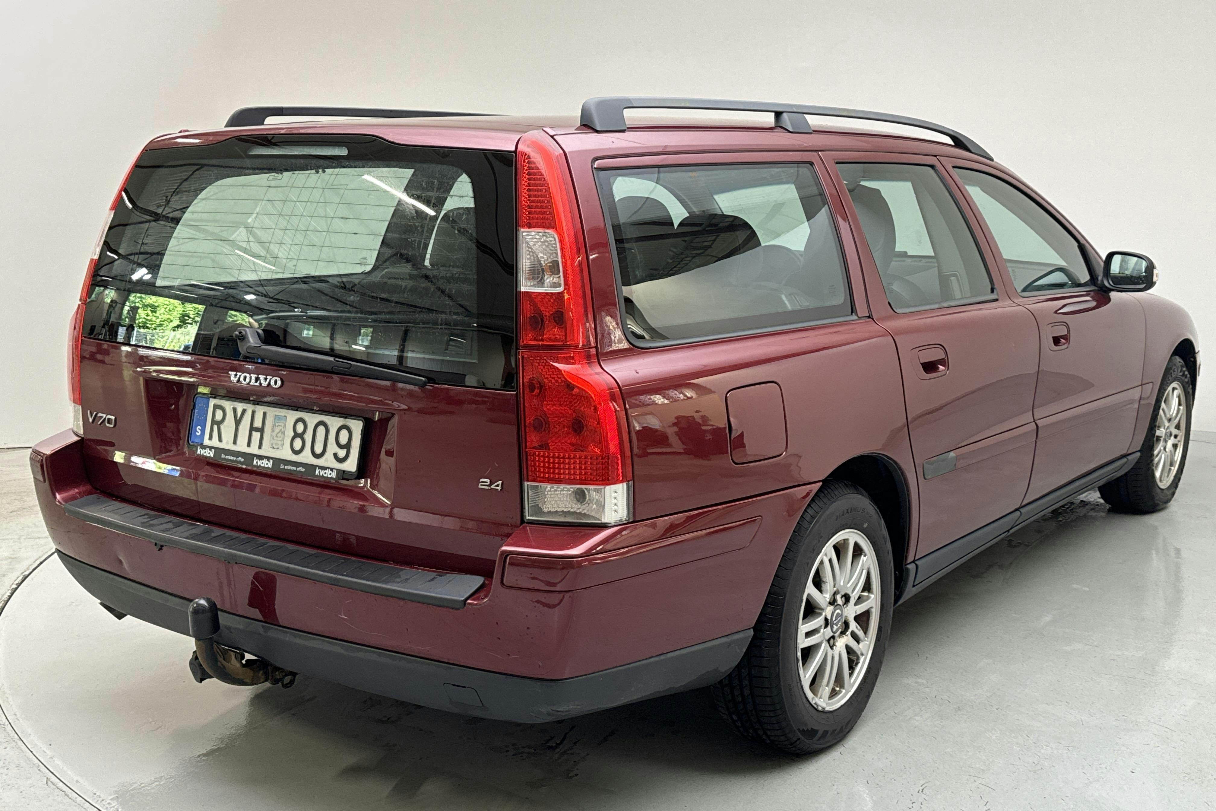 Volvo V70 2.4 (170hk) - 218 780 km - Käsitsi - punane - 2007