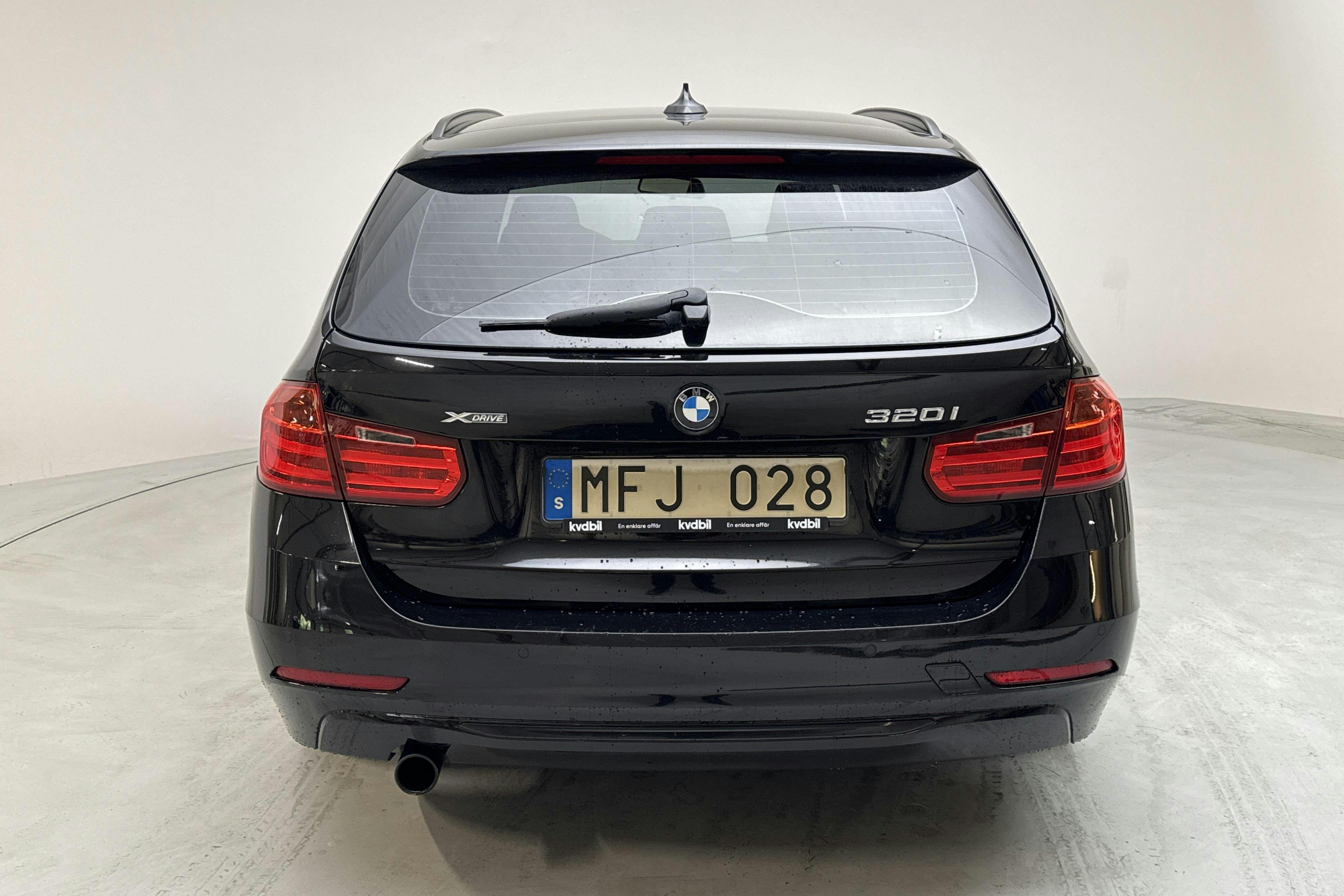 BMW 320i xDrive Touring, F31 (184hk) - 104 550 km - Automaatne - must - 2013