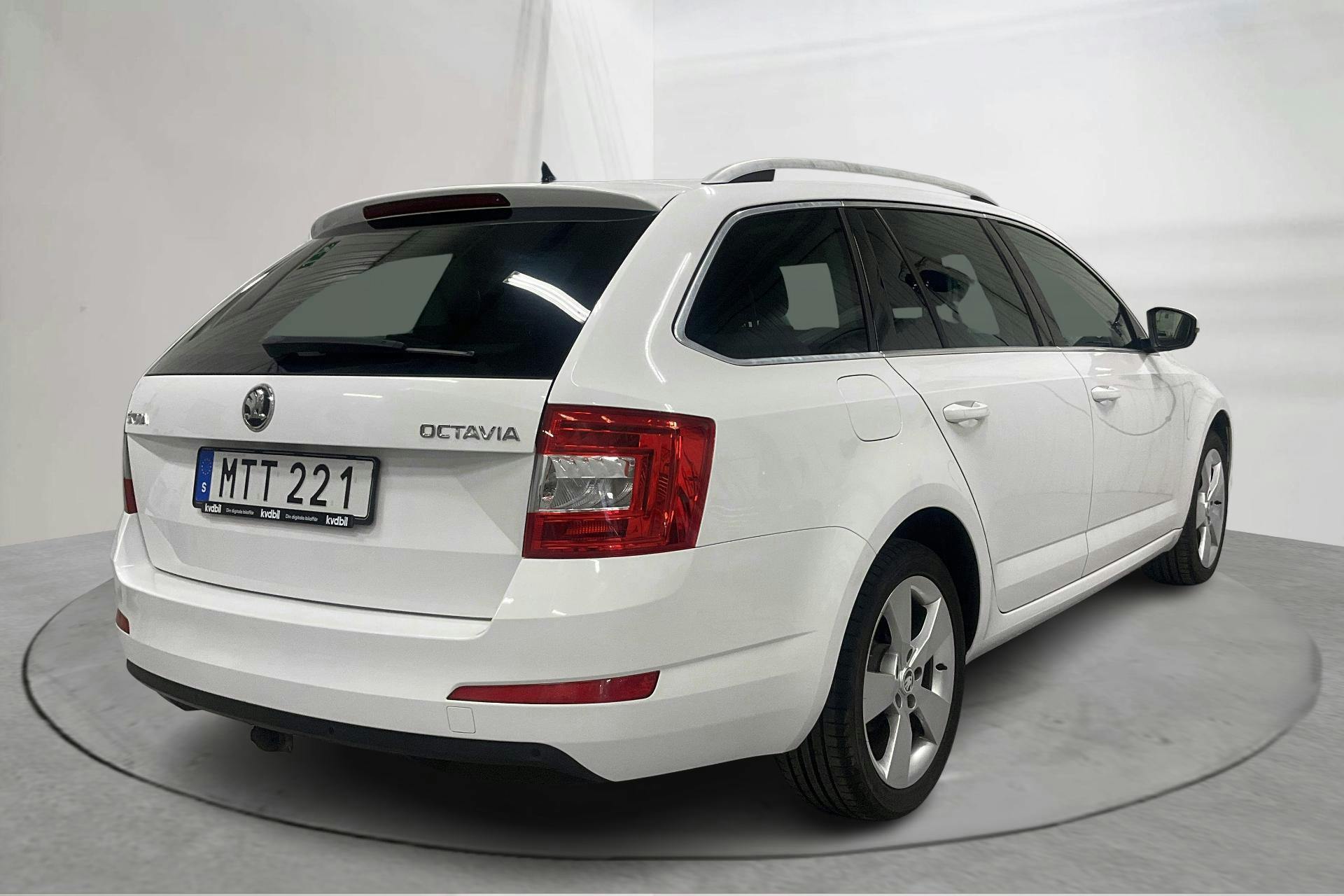 Skoda Octavia III 1.6 TDI GreenLine CR Combi (110hk) - 121 310 km - Manual - white - 2016