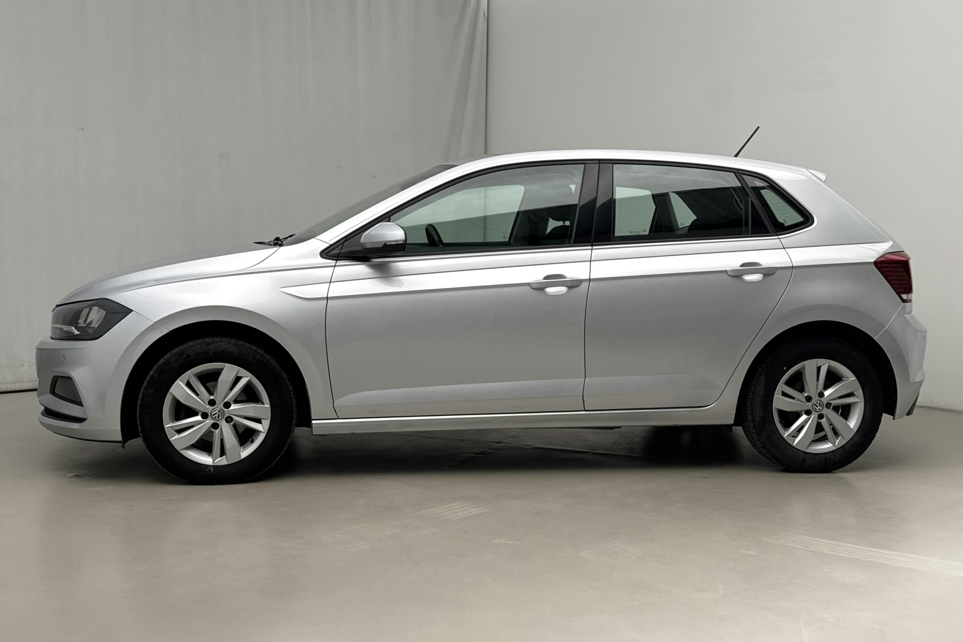 Esitlusfoto 2 aadressil 13: VW Polo 1.0 TSI 5dr (95hk) - 85 460 km - Käsitsi - hõbe - 2019