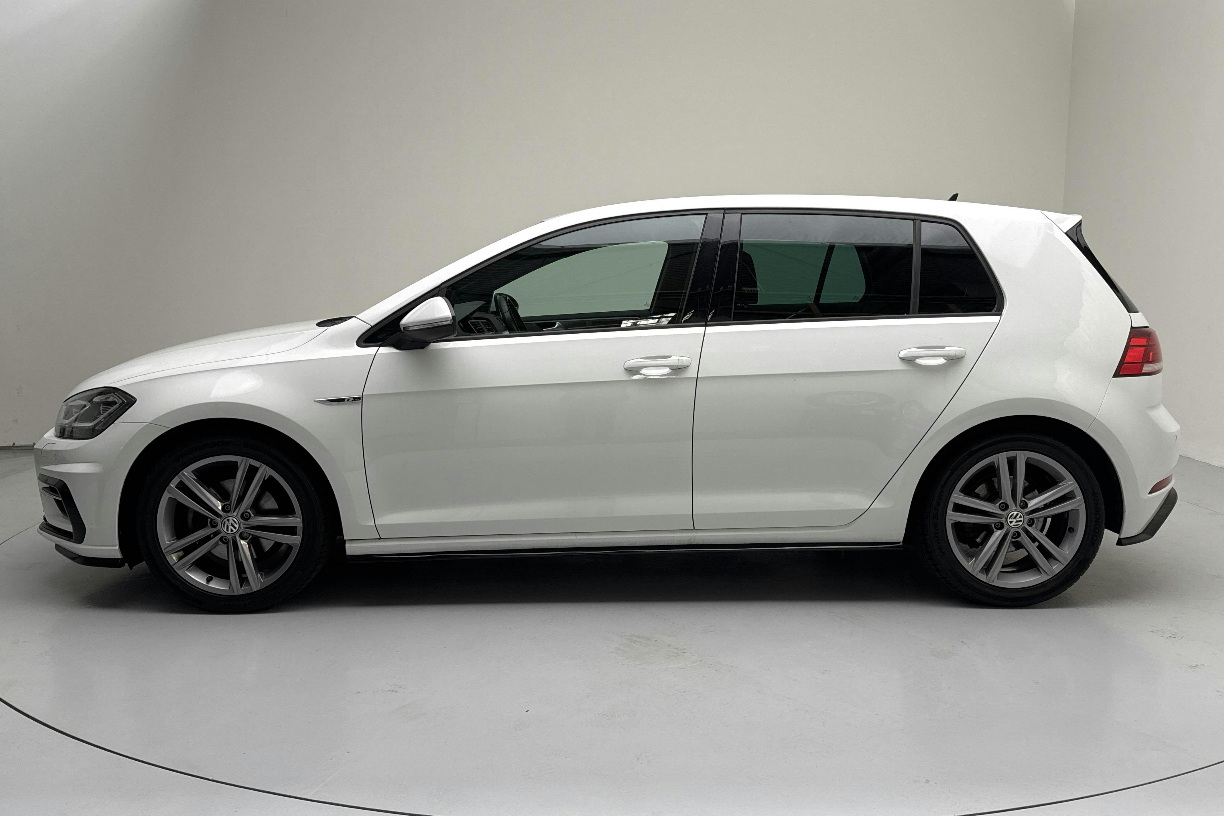 Presentation photo 2 of 13: VW Golf VII 1.5 TSI 5dr (150hk) - 63 050 km - Manual - white - 2020