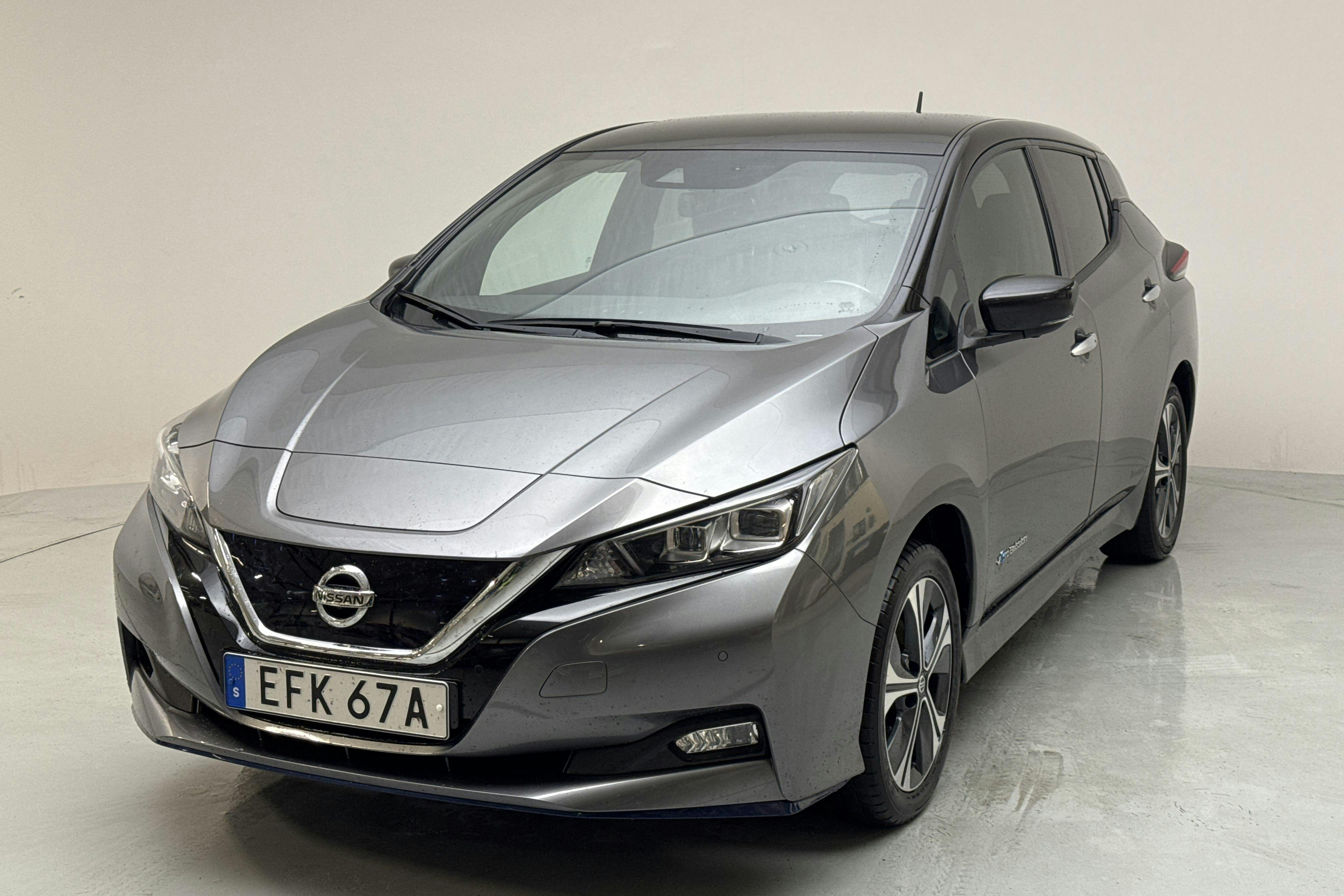 Nissan LEAF 5dr 59 kWh (214hk) - 97 220 km - Automaatne - Dark Grey - 2019