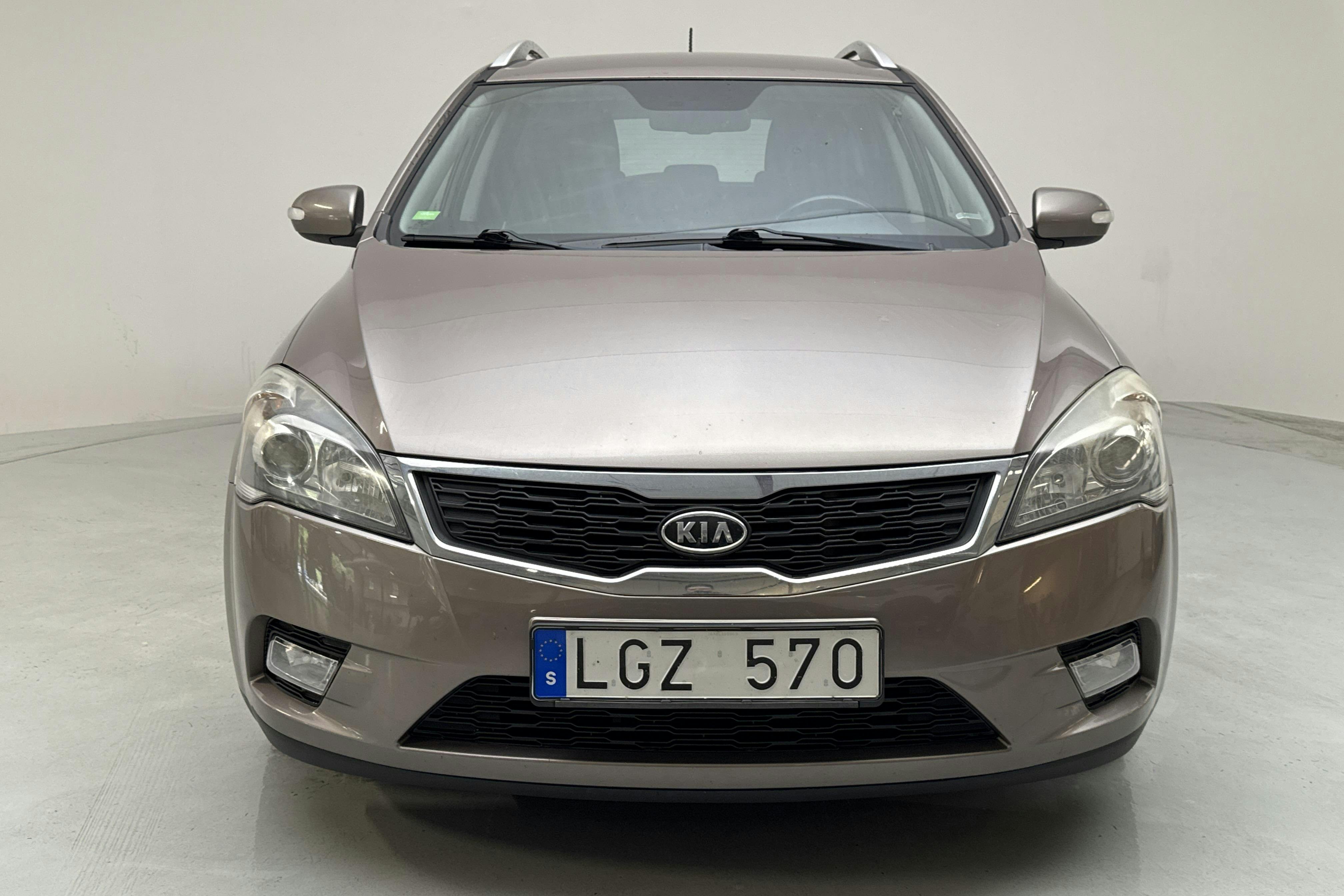 KIA Cee'd 1.6 CRDi SW (128hk) - 18 216 mil - Manuell - Dark Grey - 2011