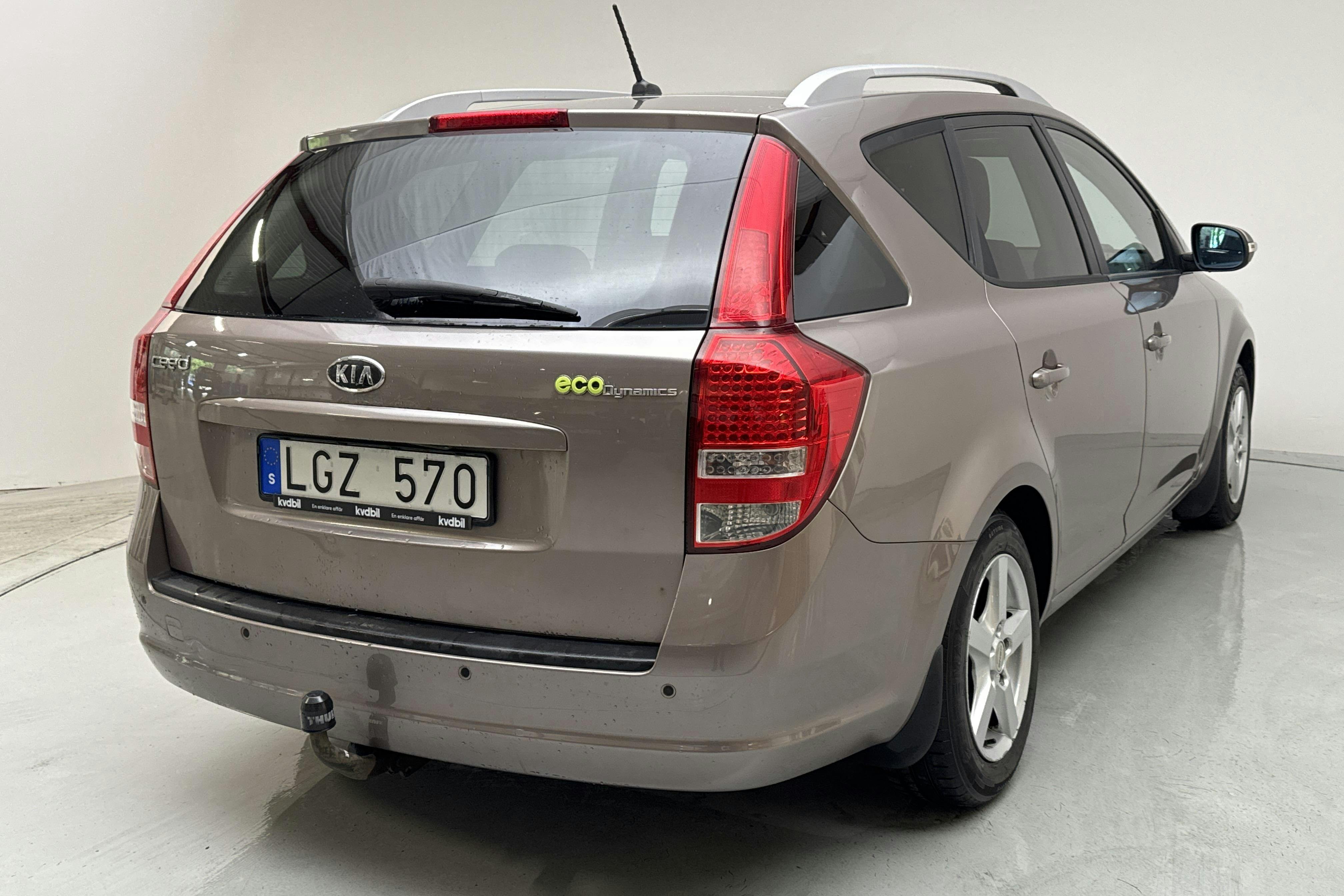 KIA Cee'd 1.6 CRDi SW (128hk) - 18 216 mil - Manuell - Dark Grey - 2011