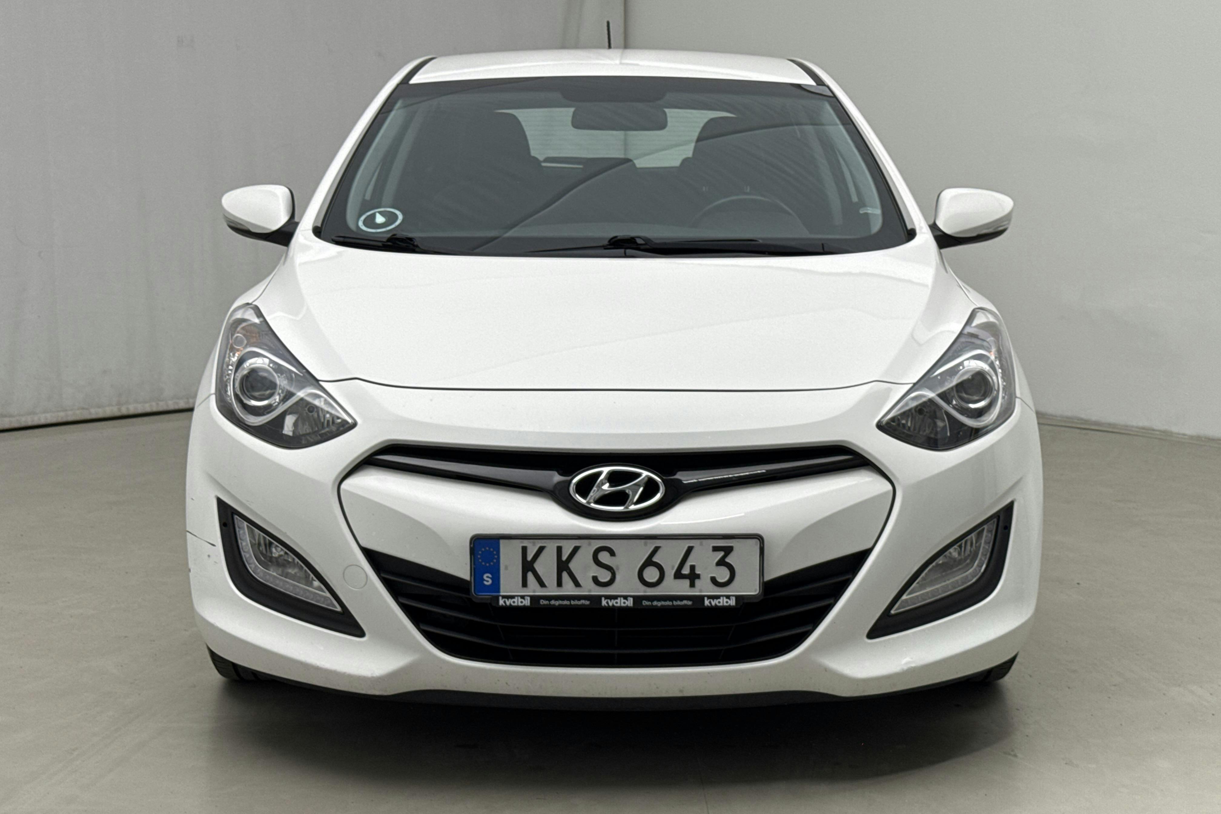 Hyundai i30 1.6 GDI 5dr (135hk) - 10 890 mil - Manuell - vit - 2014