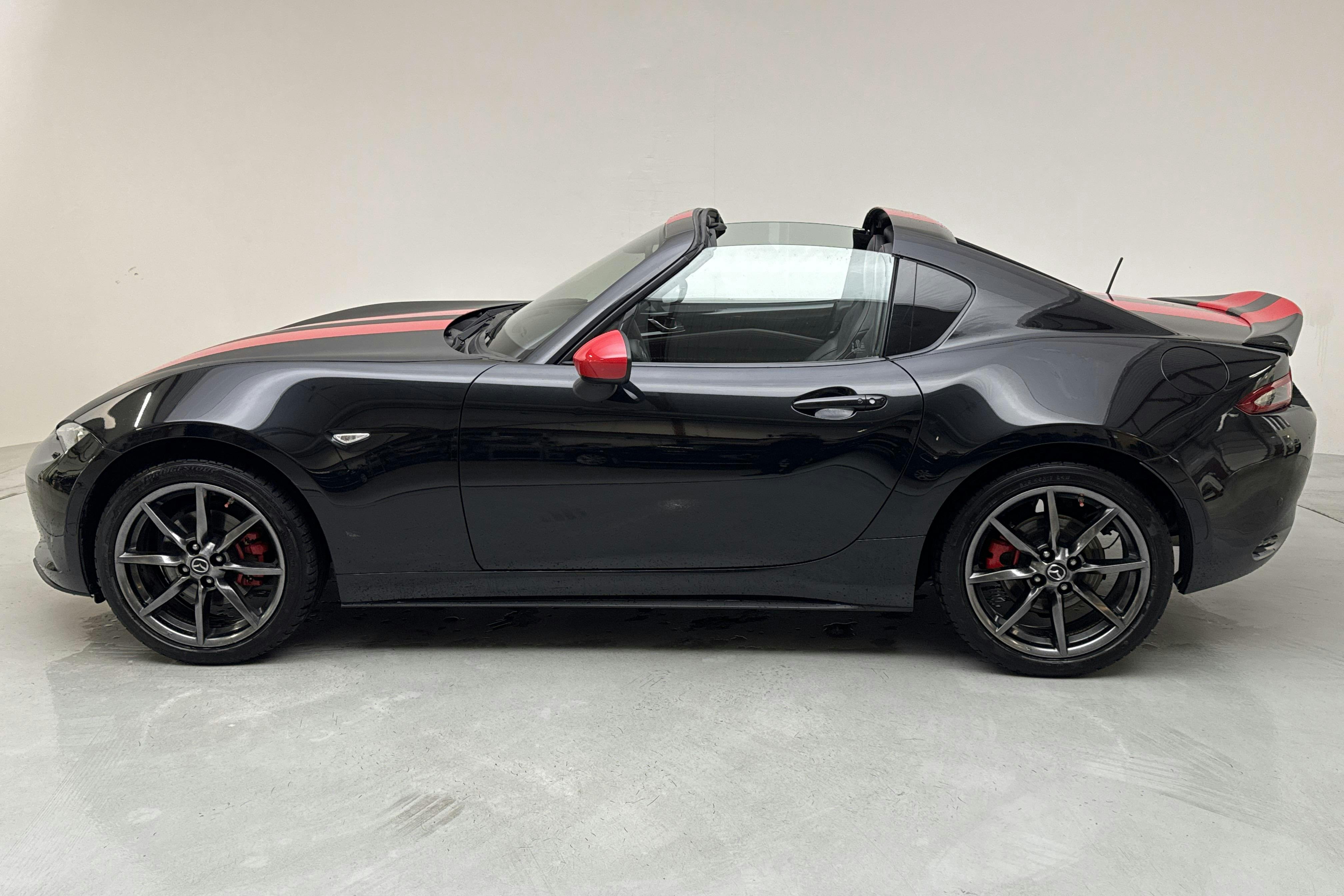 Esitlusfoto 2 aadressil 17: Mazda MX-5 2.0 (184hk) - 25 680 km - Käsitsi - must - 2019
