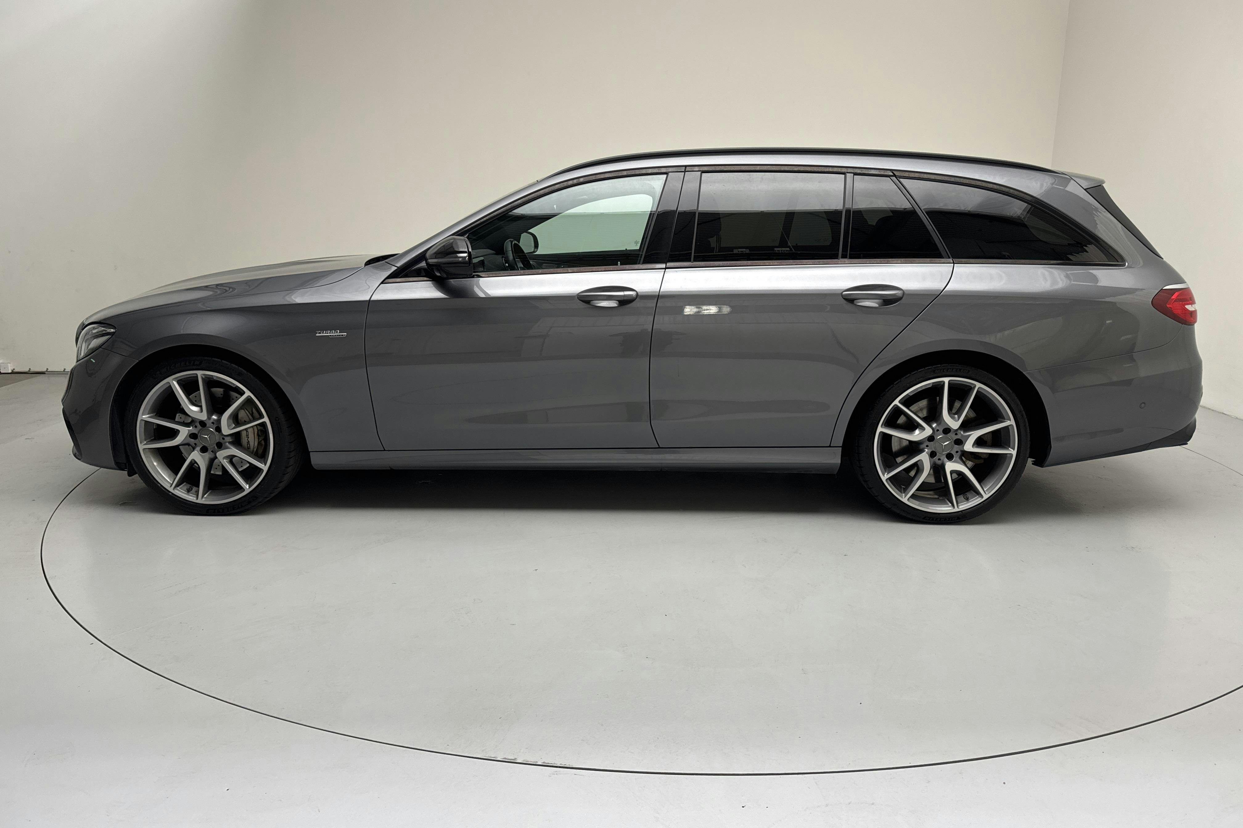 Presentation photo 2 of 22: Mercedes E 53 AMG 4MATIC Kombi S213 (435hk) - 75 530 km - Automatic - gray - 2019