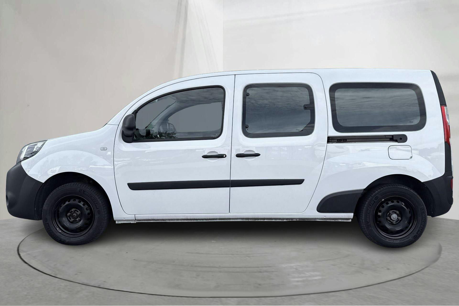 Presentationsfoto 2 av 15: Renault Kangoo Z.E 33 kWh Maxi Passenger (60hk) - 3 565 mil - Automat - vit - 2019