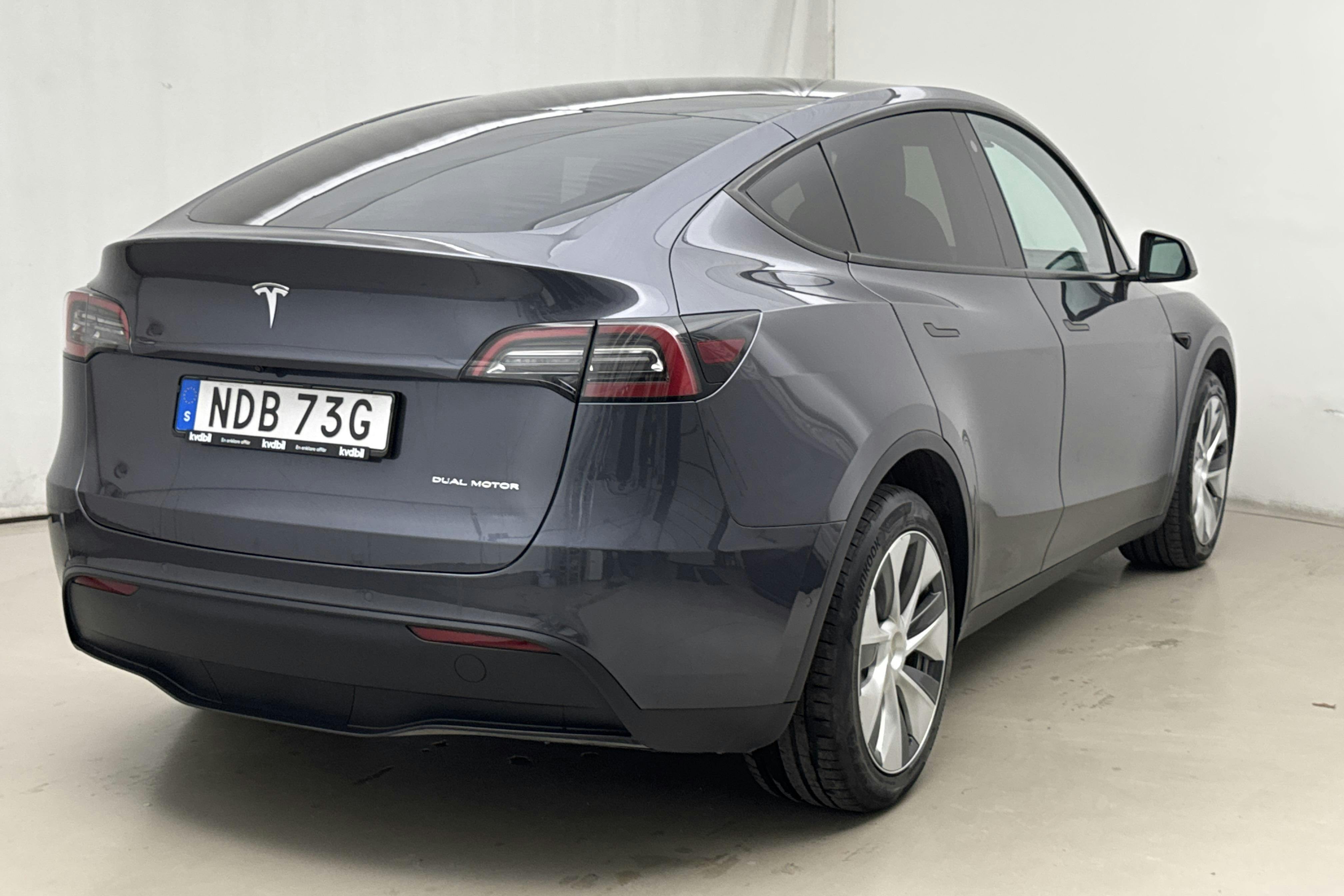Tesla Model Y Long Range Dual Motor AWD - 46 020 km - Automatic - gray - 2022