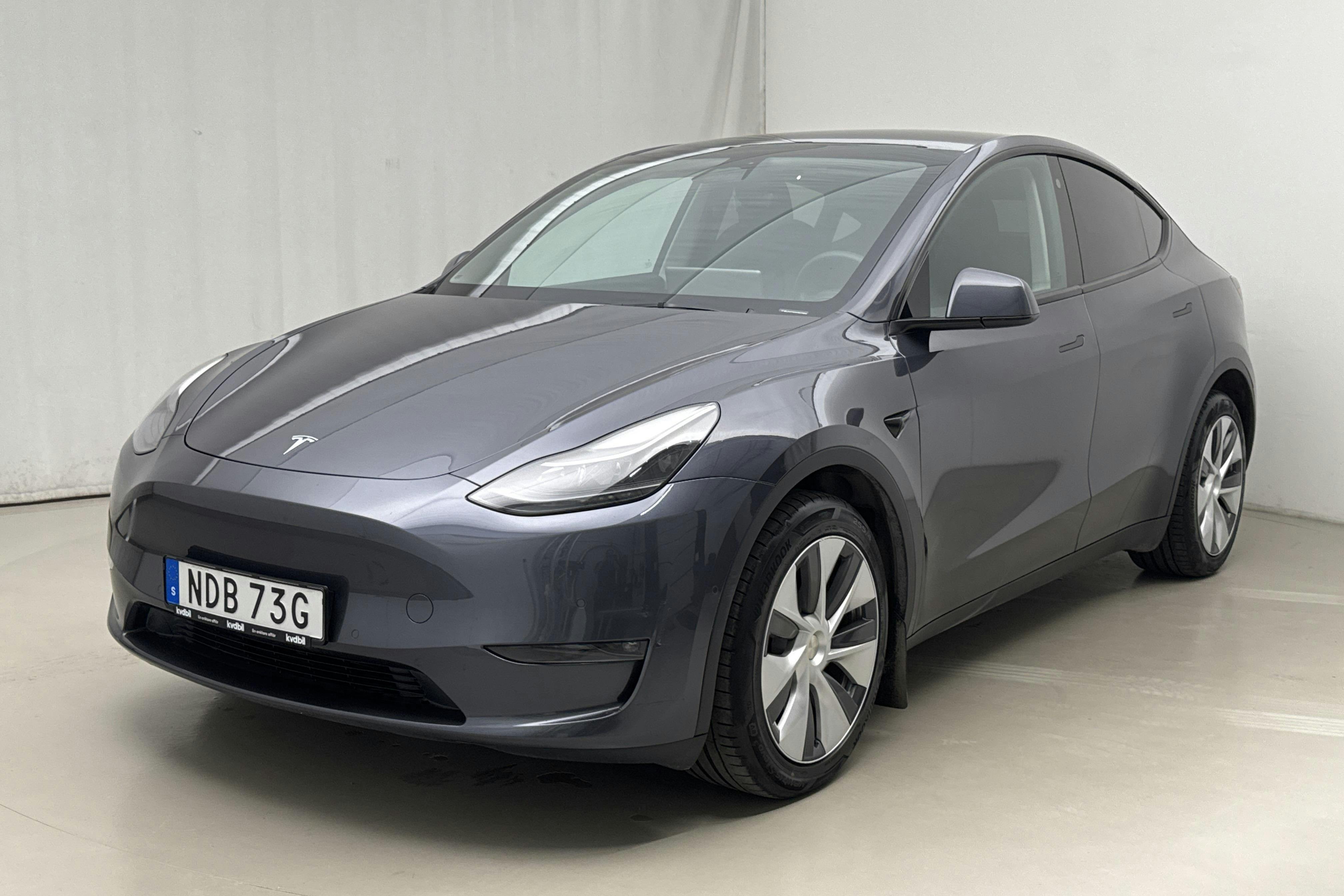 Presentation photo 1 of 22: Tesla Model Y Long Range Dual Motor AWD - 46 020 km - Automatic - gray - 2022